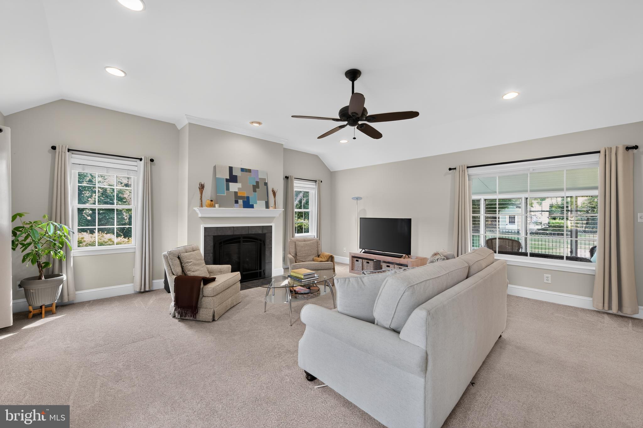 100 E ROSE VALLEY ROAD