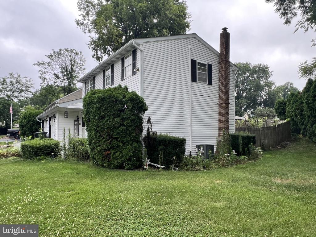 4084 PARKSIDE COURT