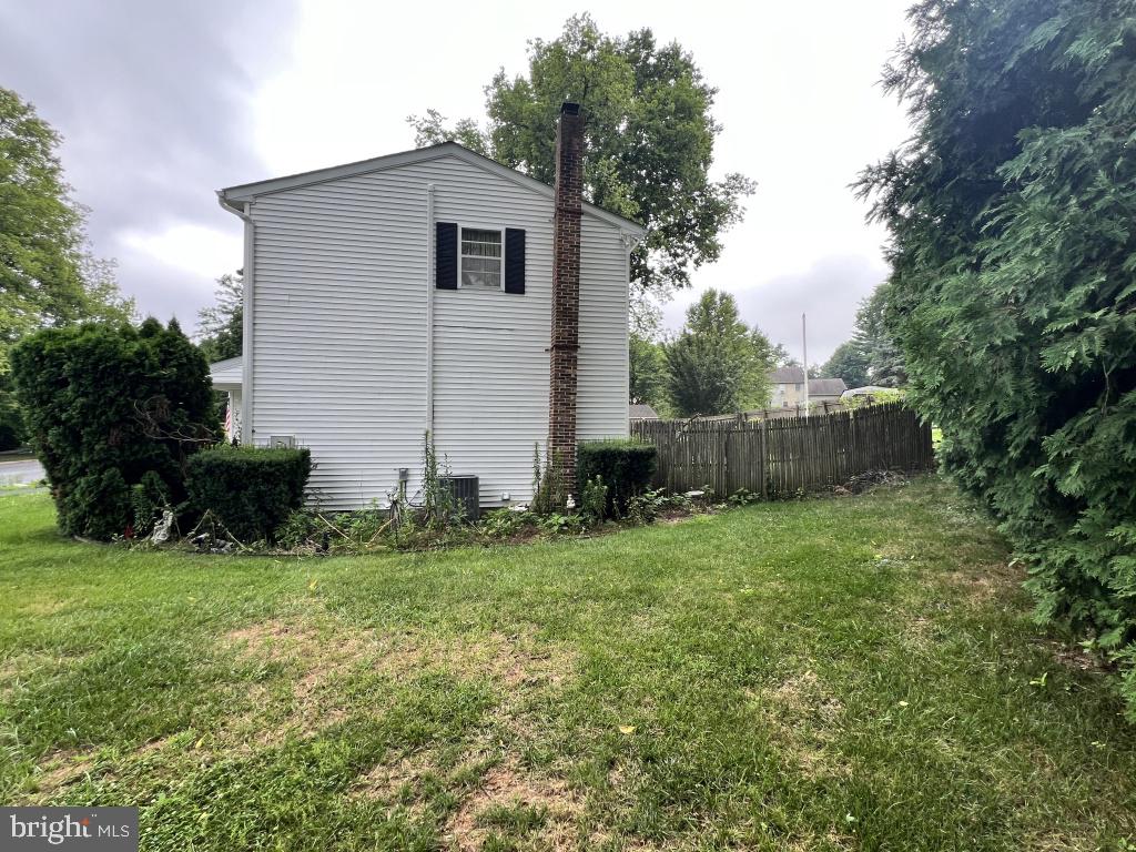 4084 PARKSIDE COURT