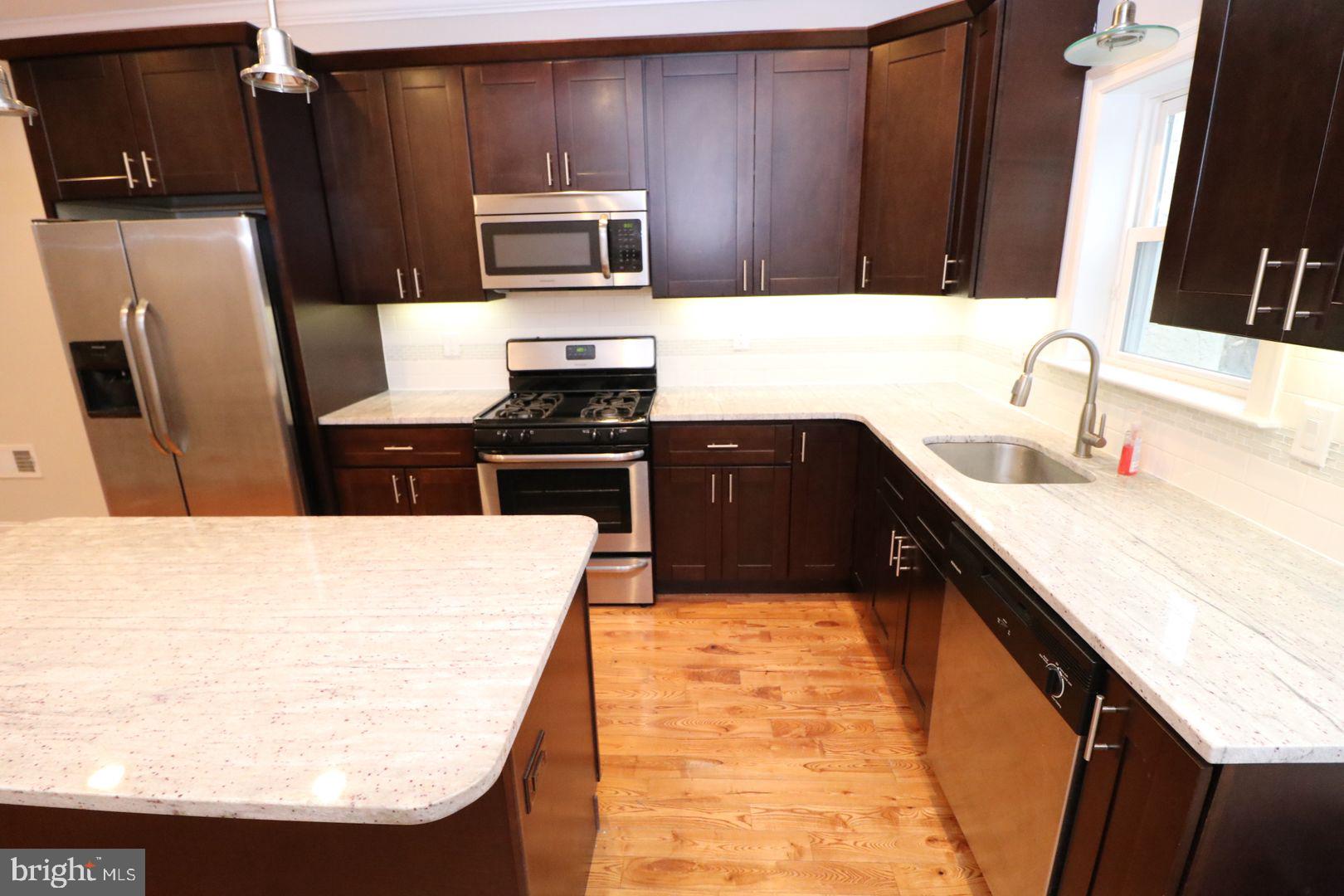 POINT BREEZE - Residential Lease