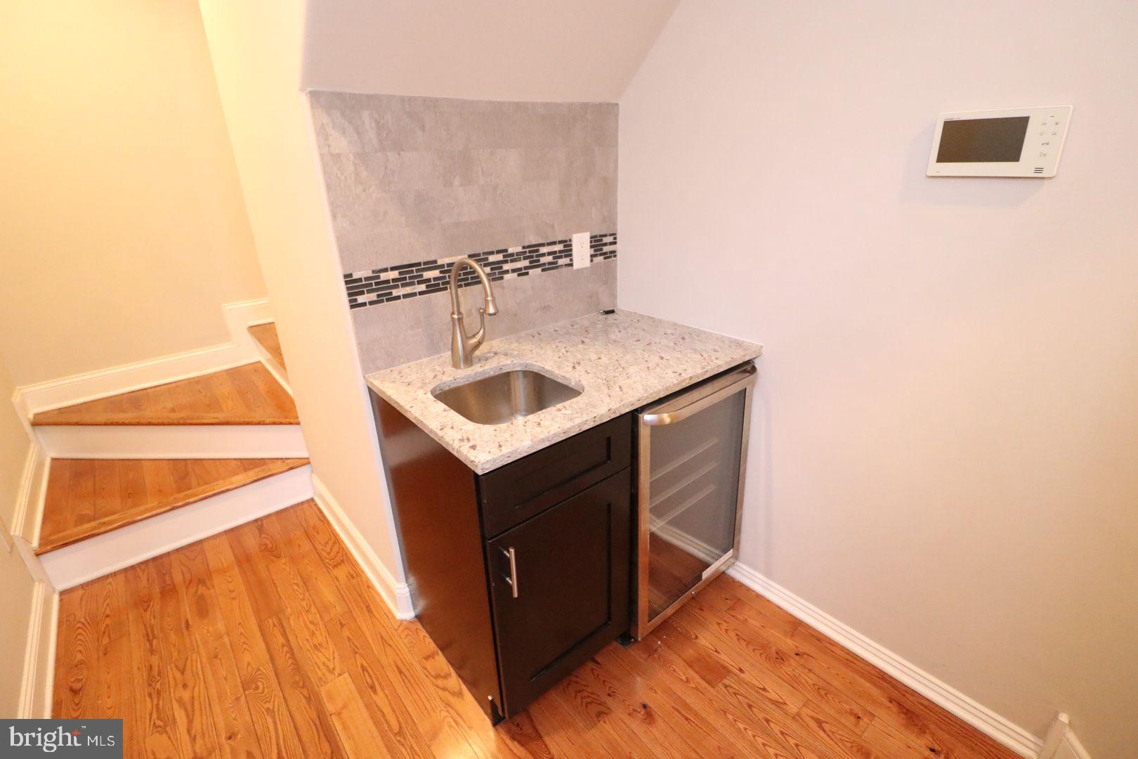 POINT BREEZE - Residential Lease