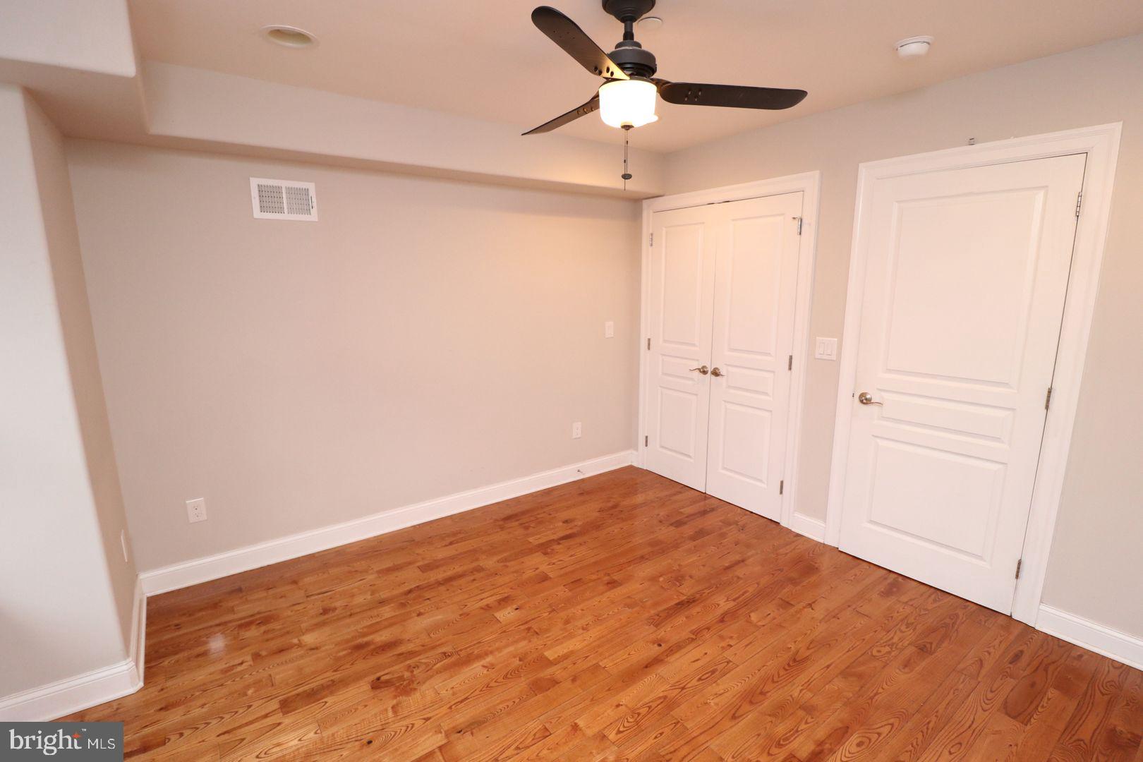 POINT BREEZE - Residential Lease