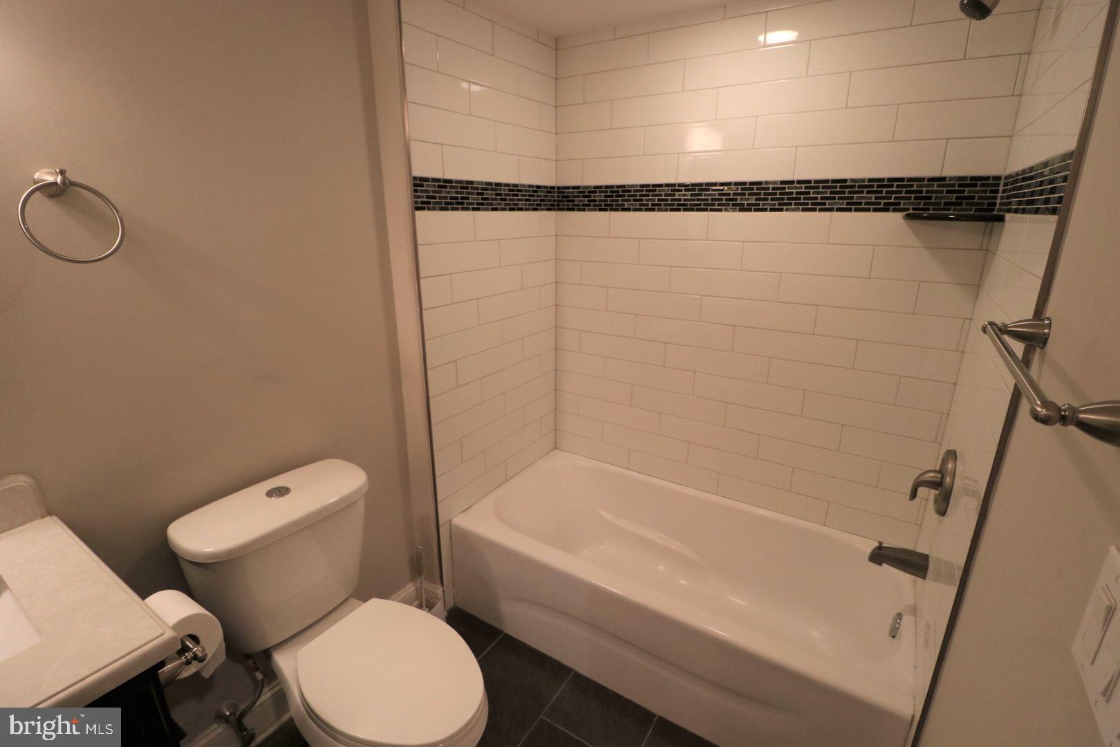 POINT BREEZE - Residential Lease