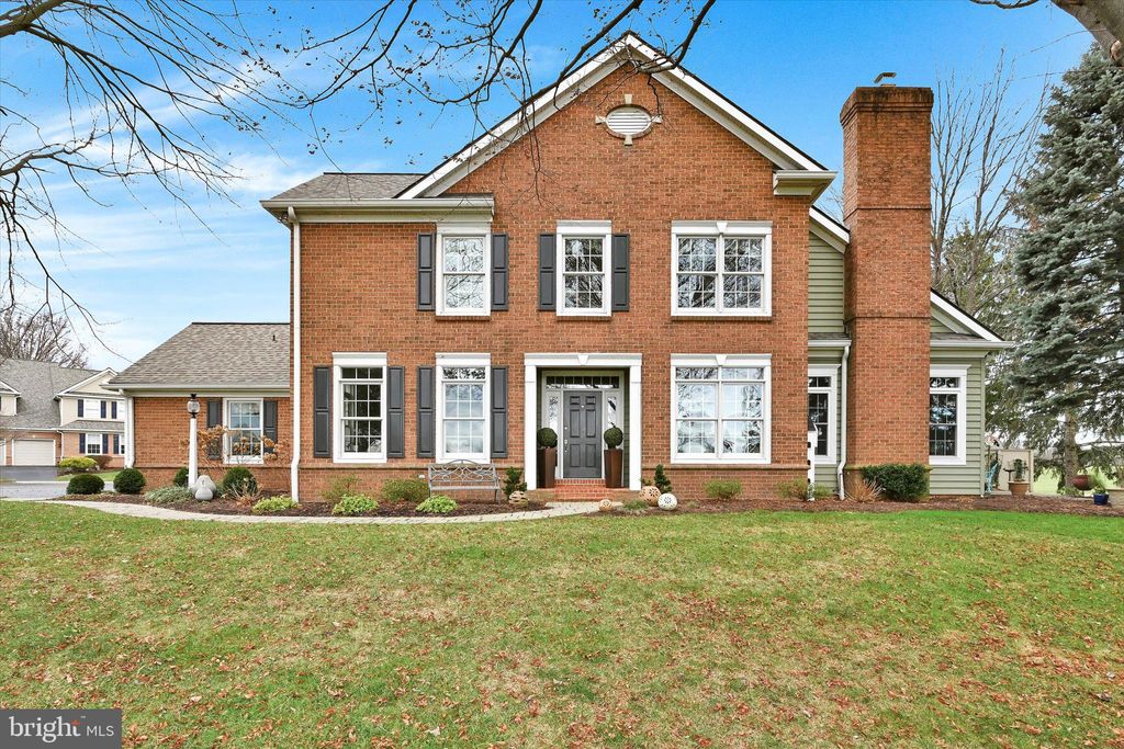 Photo of 50 Farmview Lane, Lititz, PA 17543 (MLS # PALA2050326)