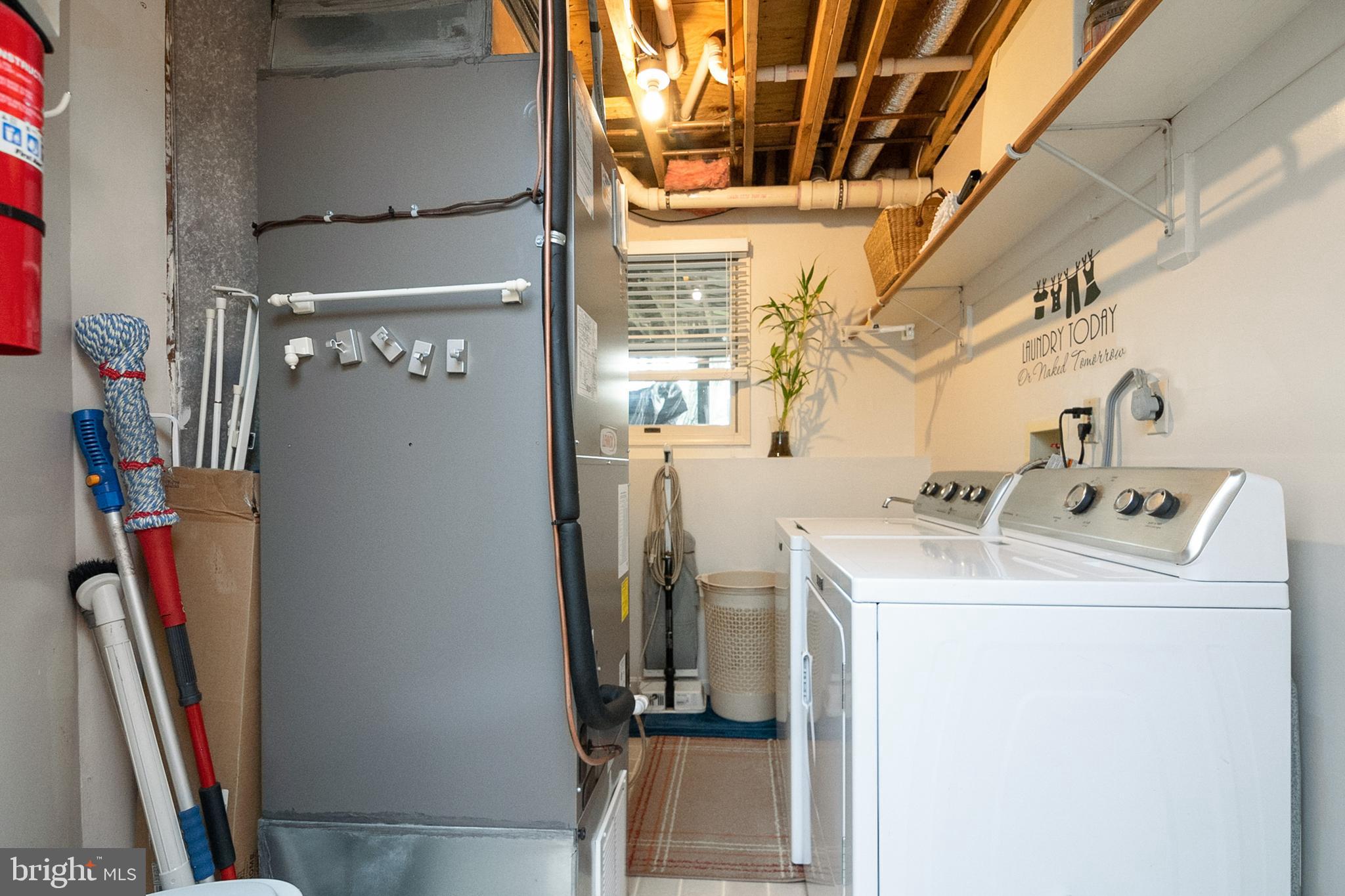 LAKE LINGANORE - Residential