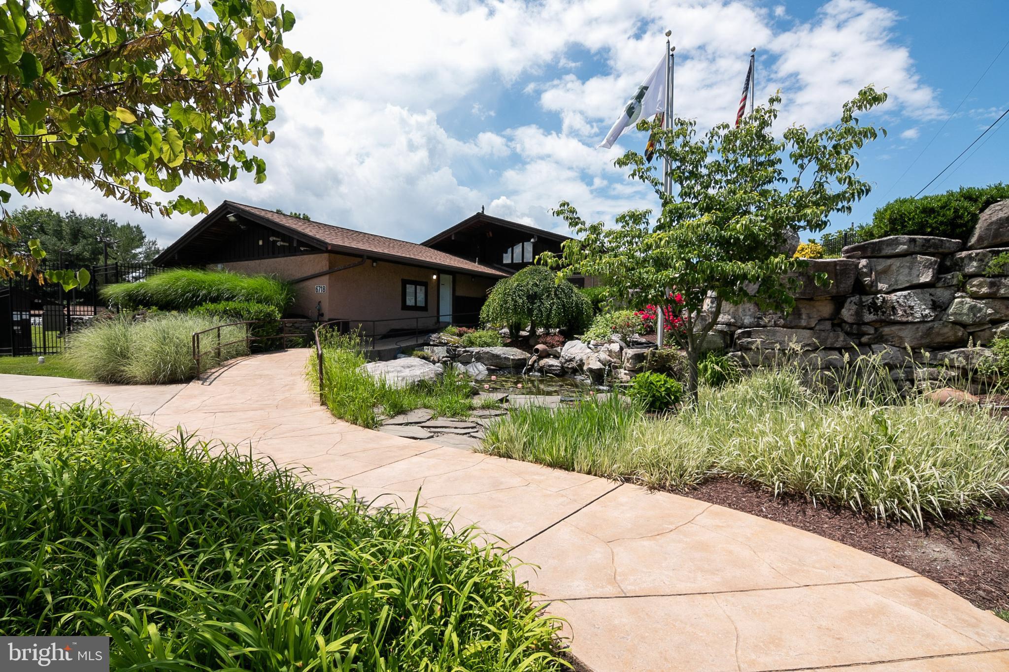 LAKE LINGANORE - Residential