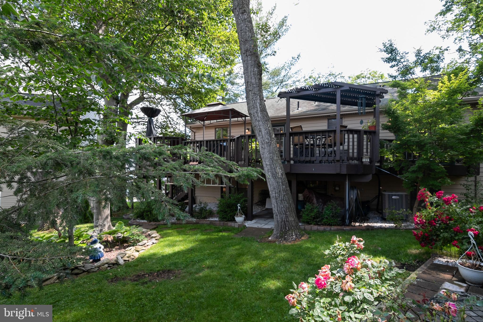 LAKE LINGANORE - Residential