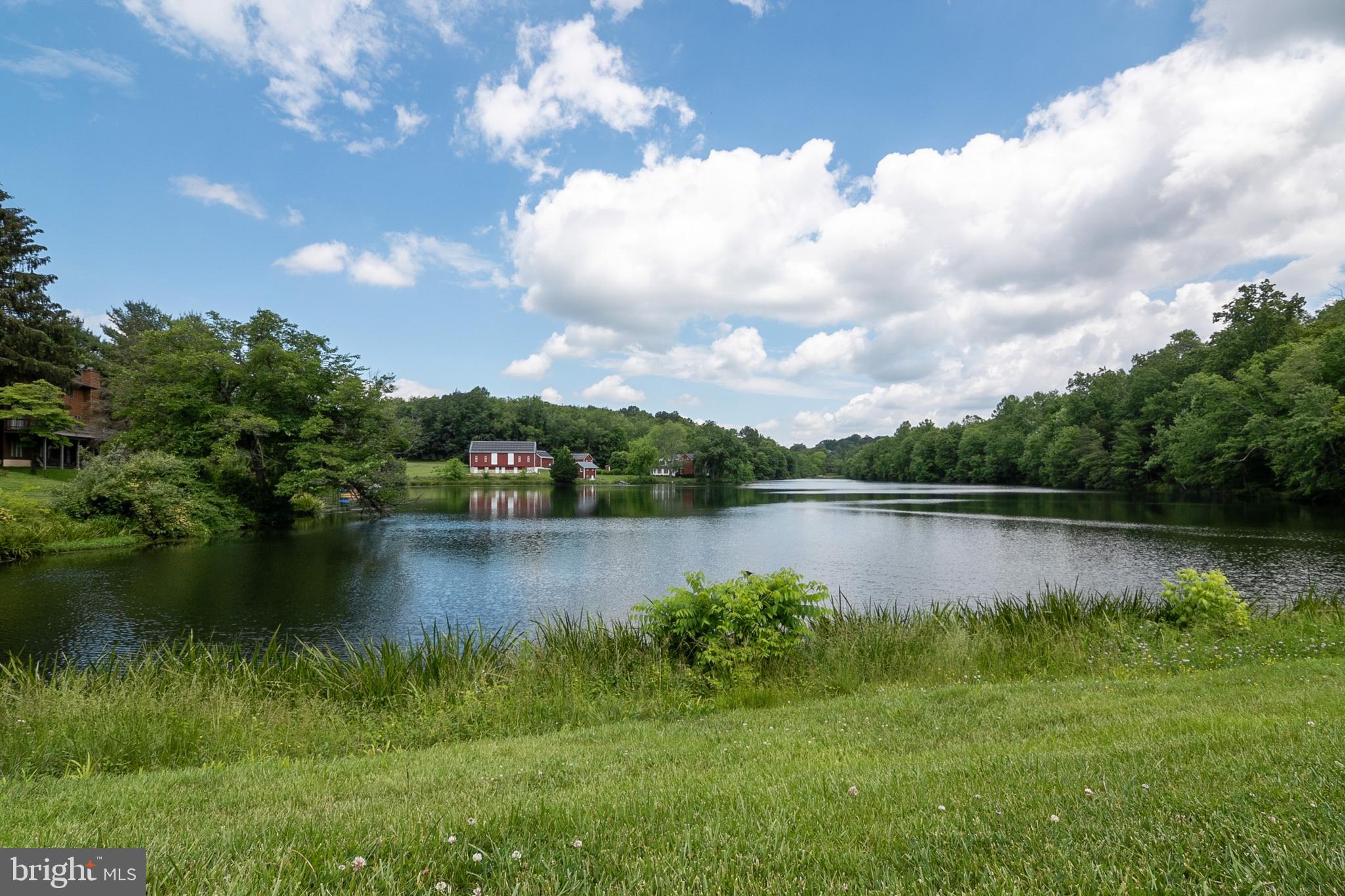 LAKE LINGANORE - Residential