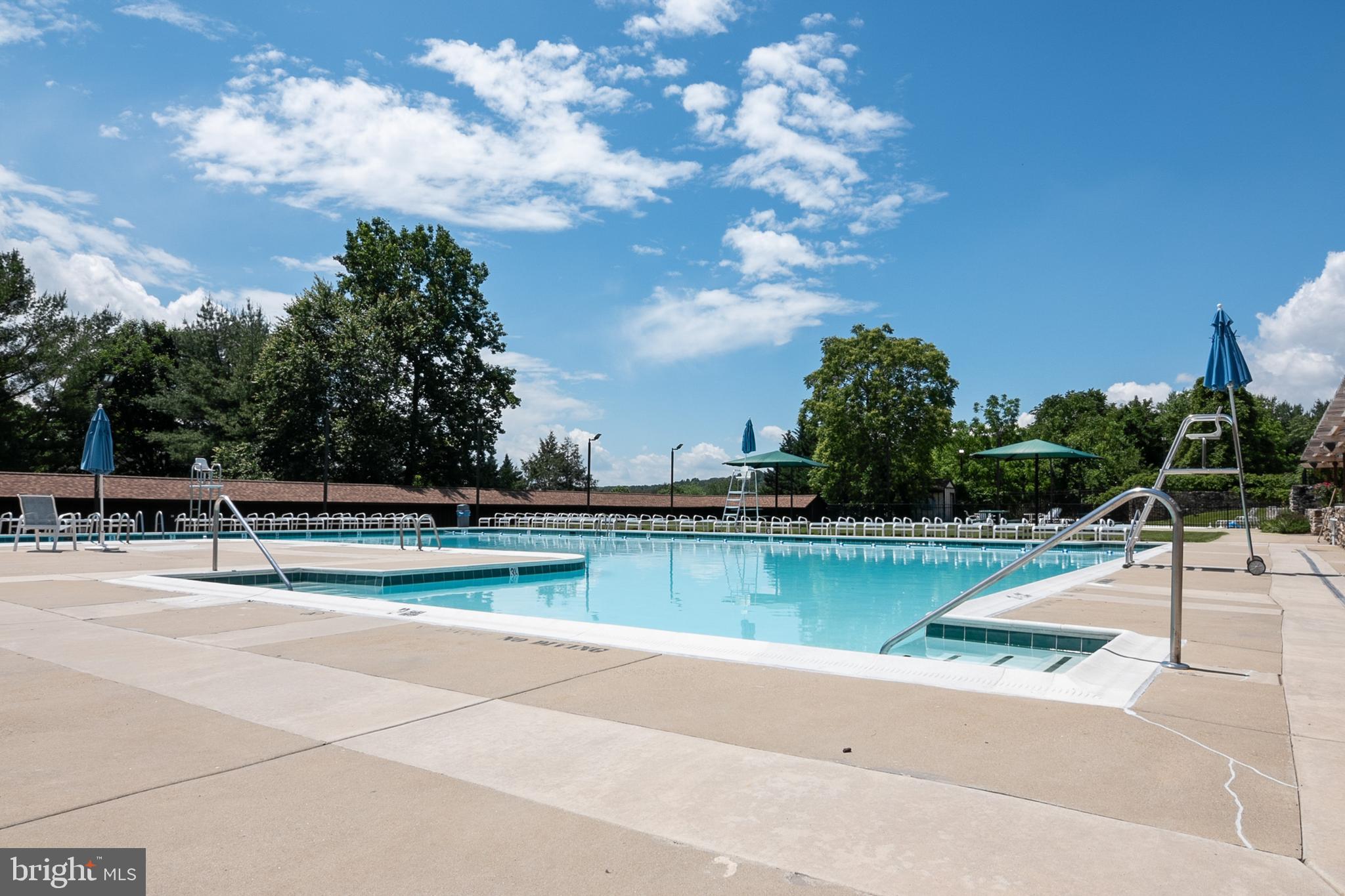 LAKE LINGANORE - Residential