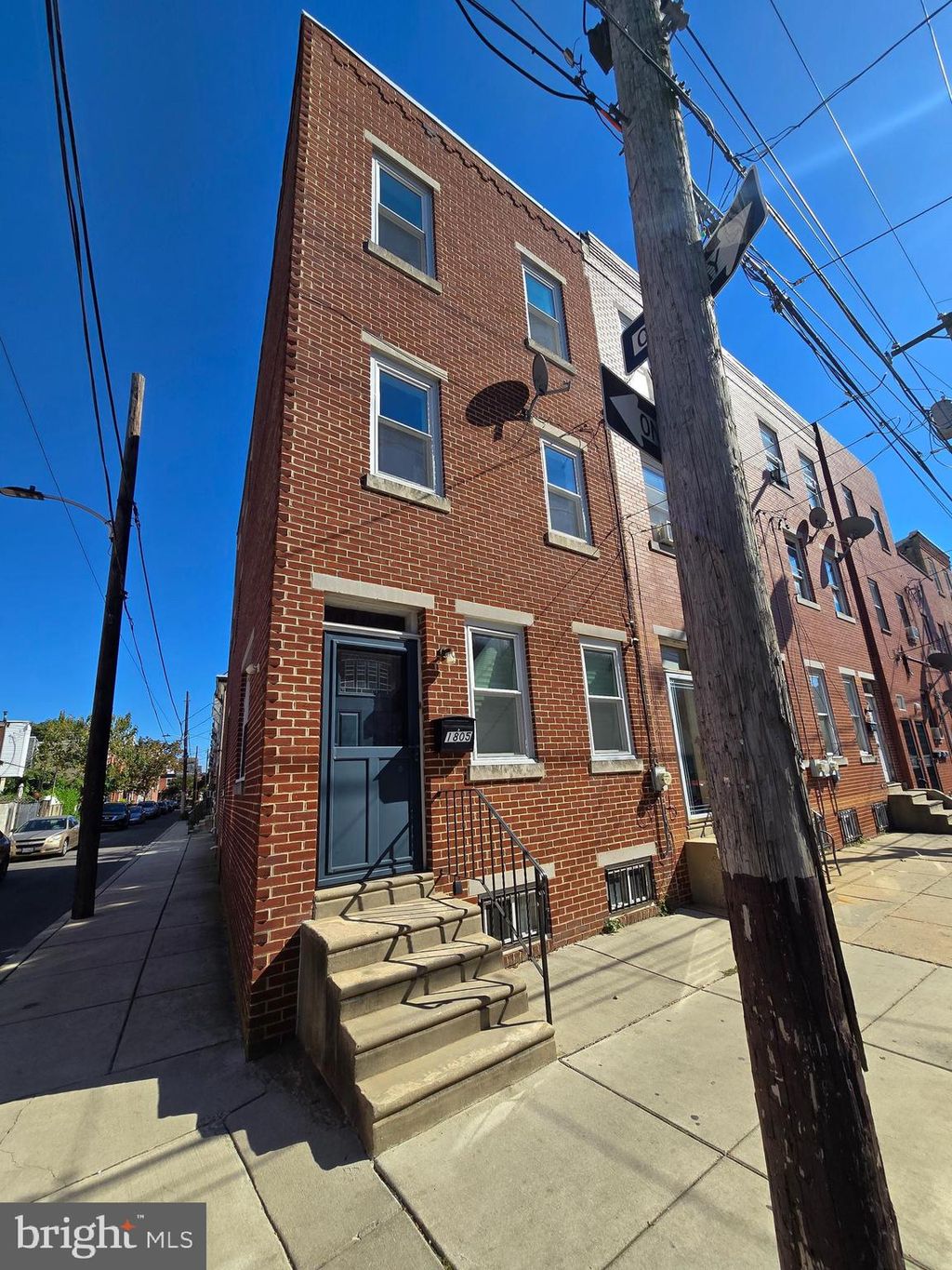 Photo of 1805 S 5th Street, PHILADELPHIA, PA 19148 (MLS # PAPH2544624)