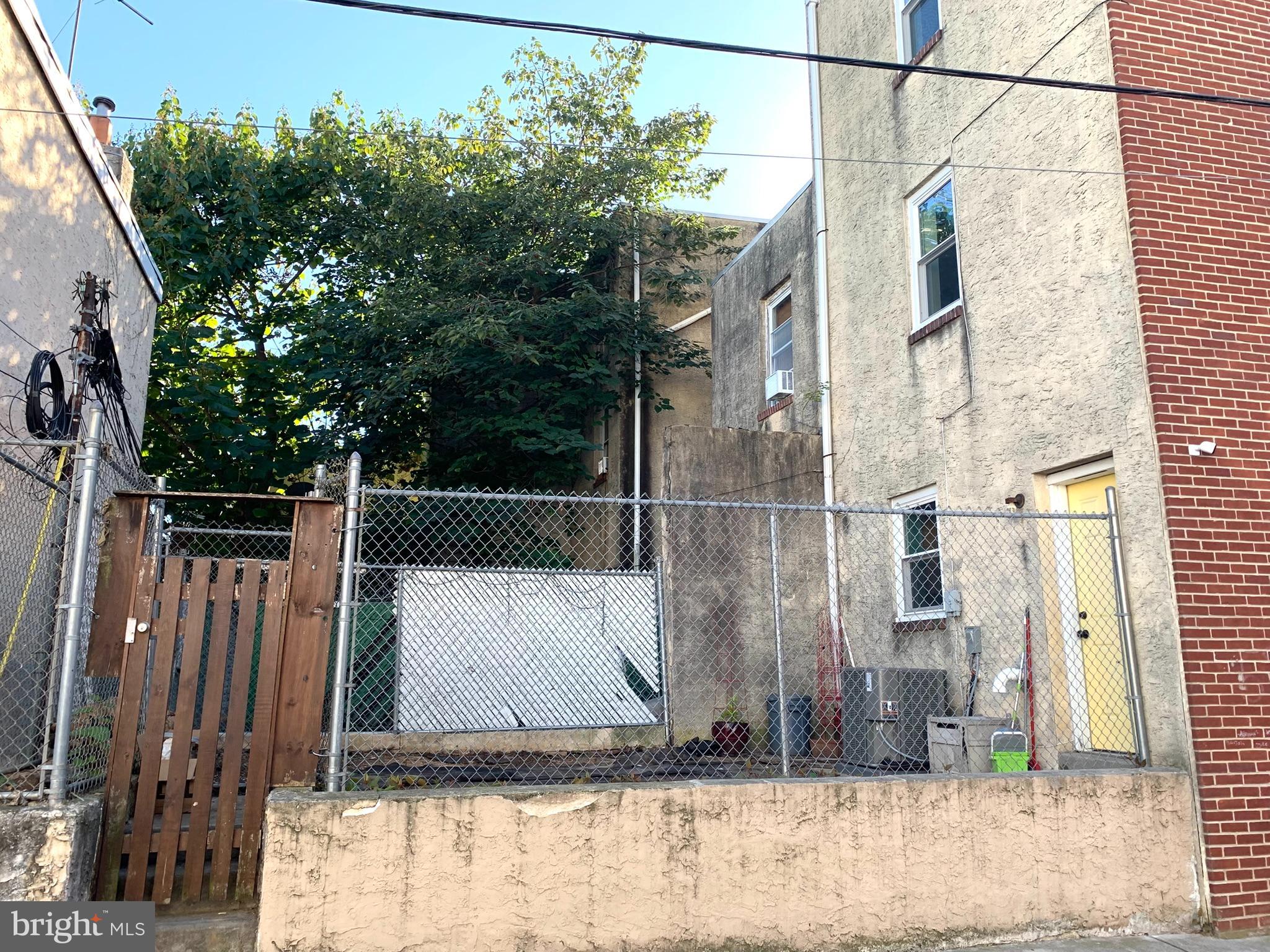 EAST PASSYUNK CROSSING - Residential Lease