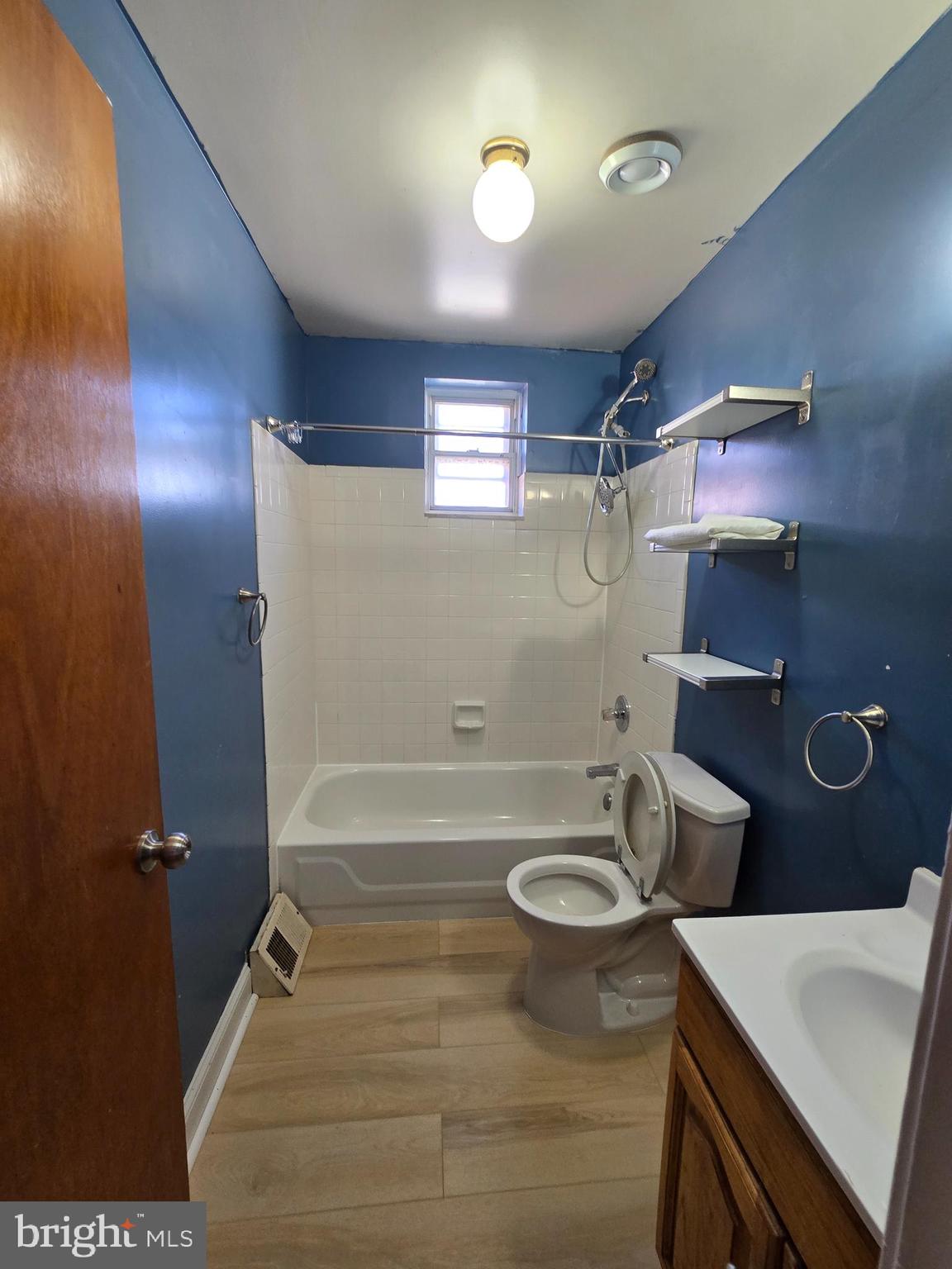 EAST PASSYUNK CROSSING - Residential Lease