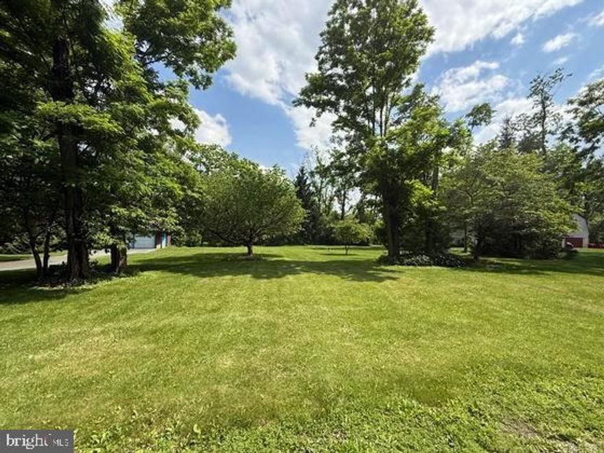 Upcoming Auction Friday July 18th 2025 @ 5:00 P.M.
Build your Dream Home on this Beautiful Country Lot with Mature Trees. 1.03 Acre Building Lot  w/ Well & Septic  and Paved Drive w/ 2 car Garage. Stick Built Single Family Home Acceptable.