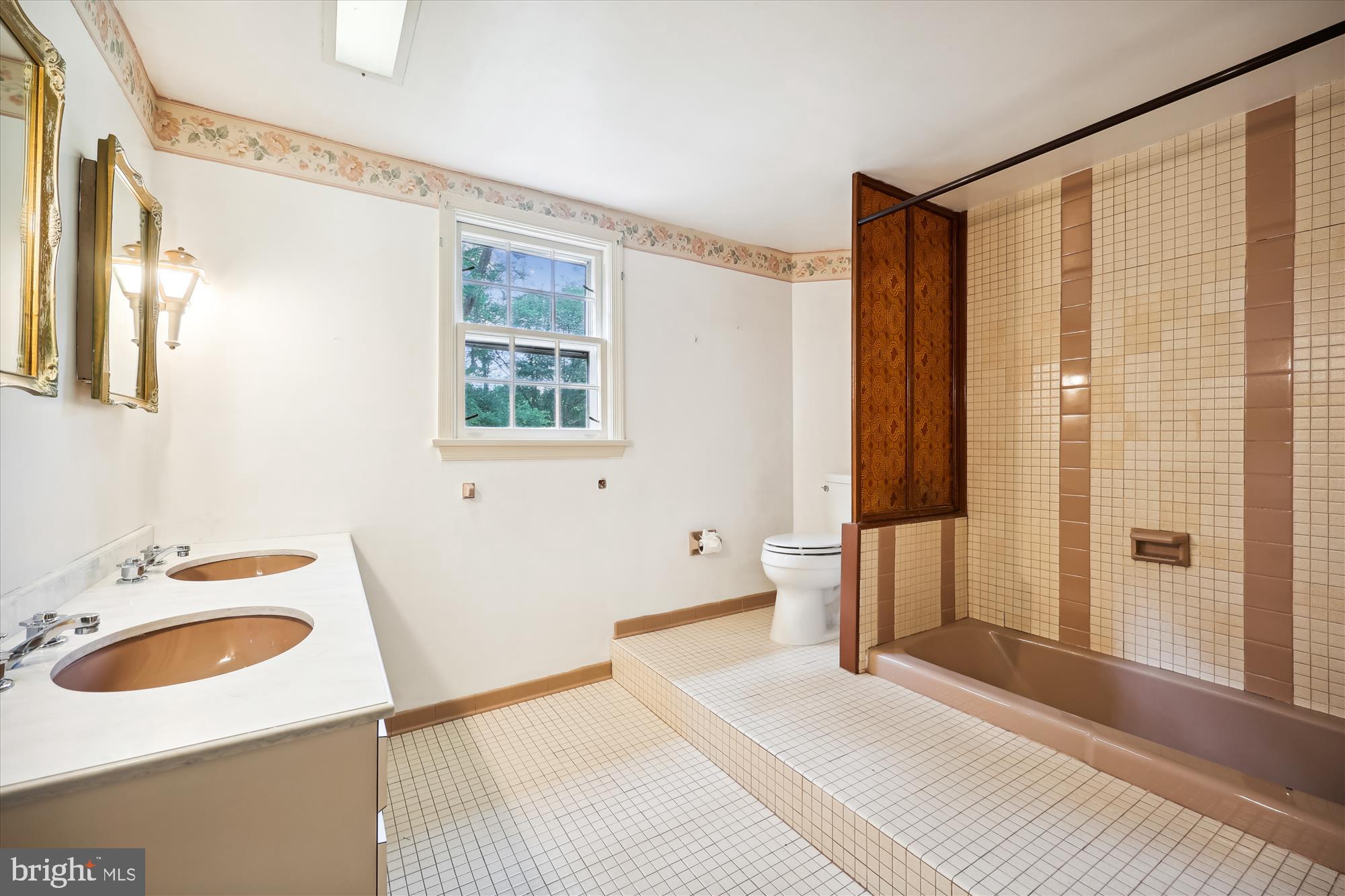 FAIRLAND GARDENS - Residential