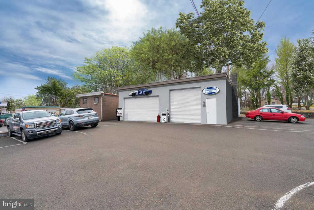 Photo of 371 Easton Road, HORSHAM, PA 19044 (MLS # PAMC2158218)