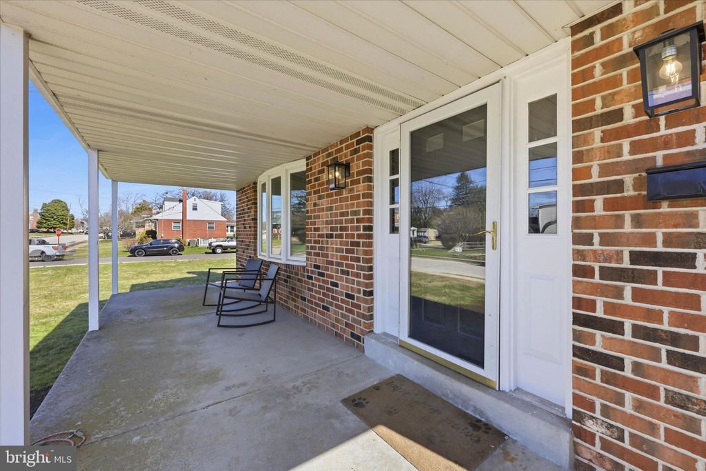 Photo of 234 Broomall Street, FOLSOM, PA 19033 (MLS # PADE2108824)