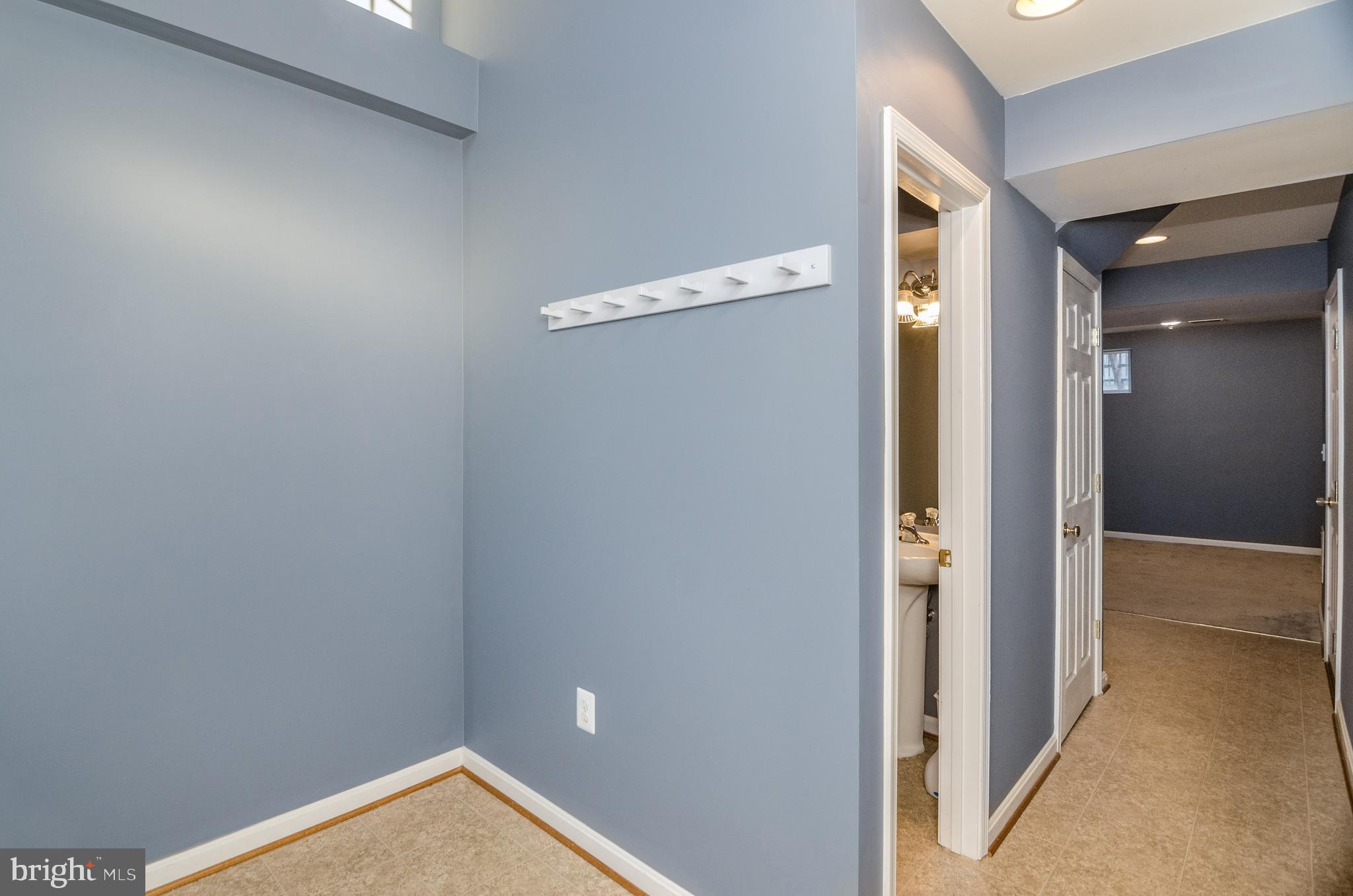 AZALEA WOODS - Residential Lease