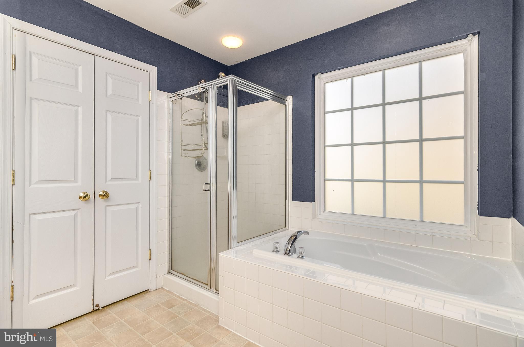 AZALEA WOODS - Residential Lease