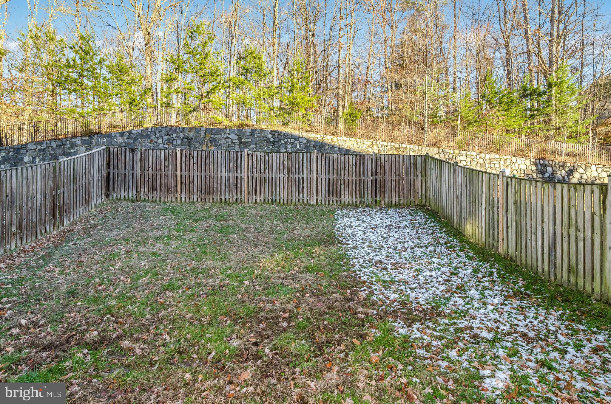 AZALEA WOODS - Residential Lease