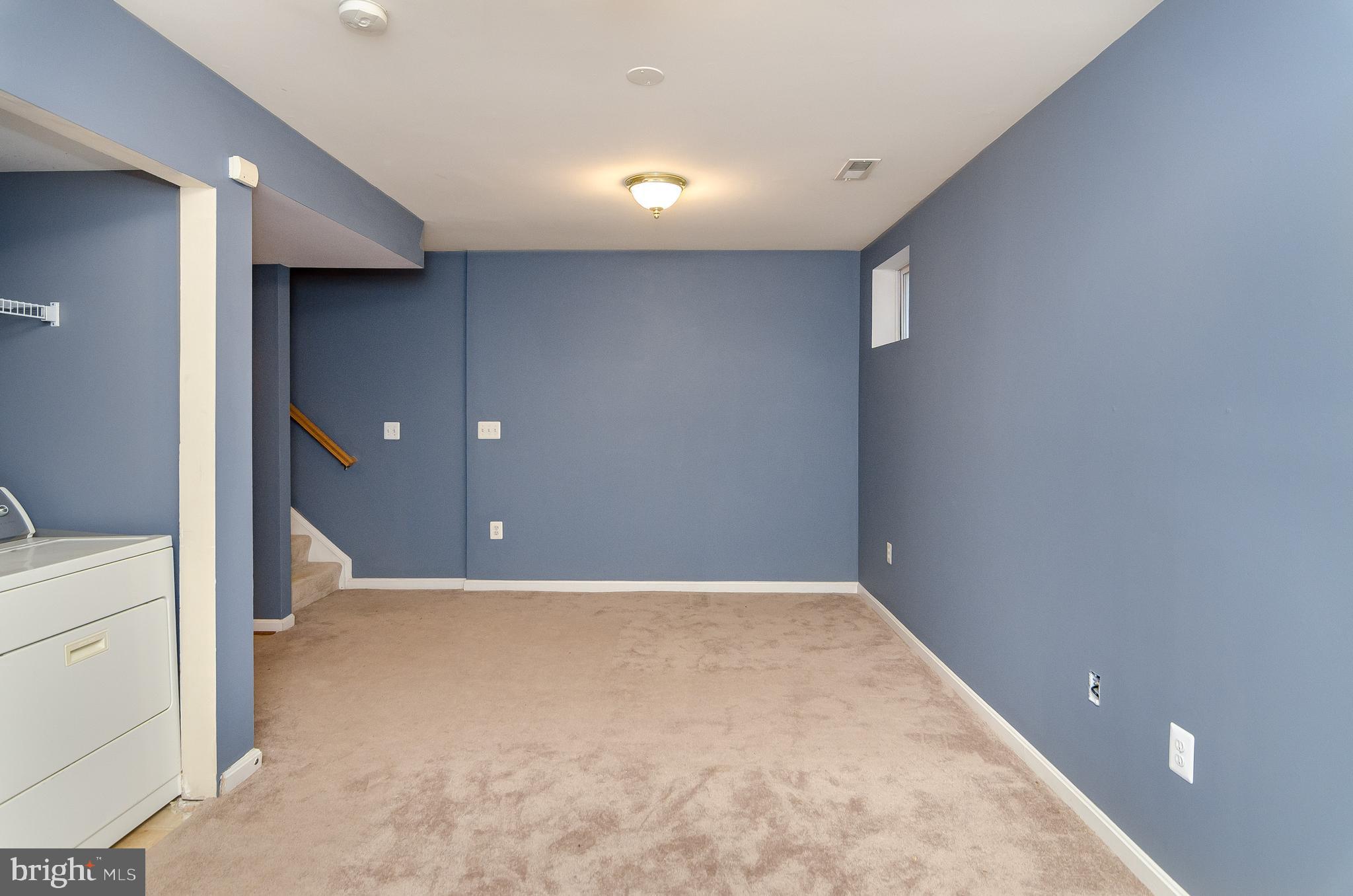 AZALEA WOODS - Residential Lease