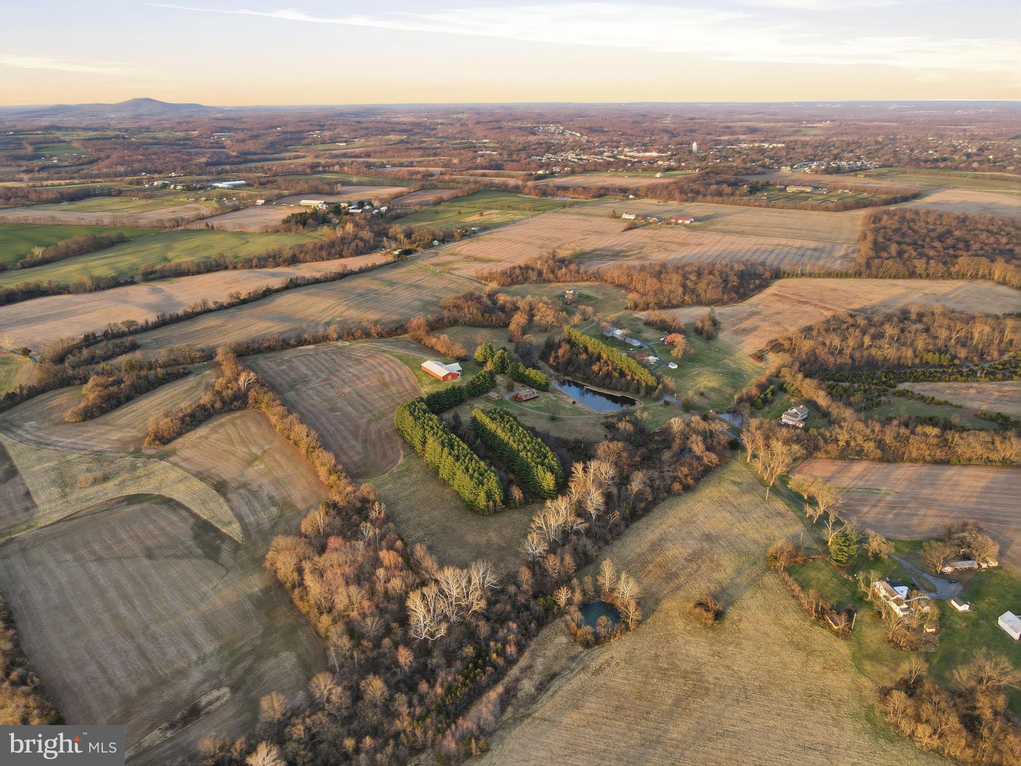 POOLESVILLE OUTSIDE - Farm