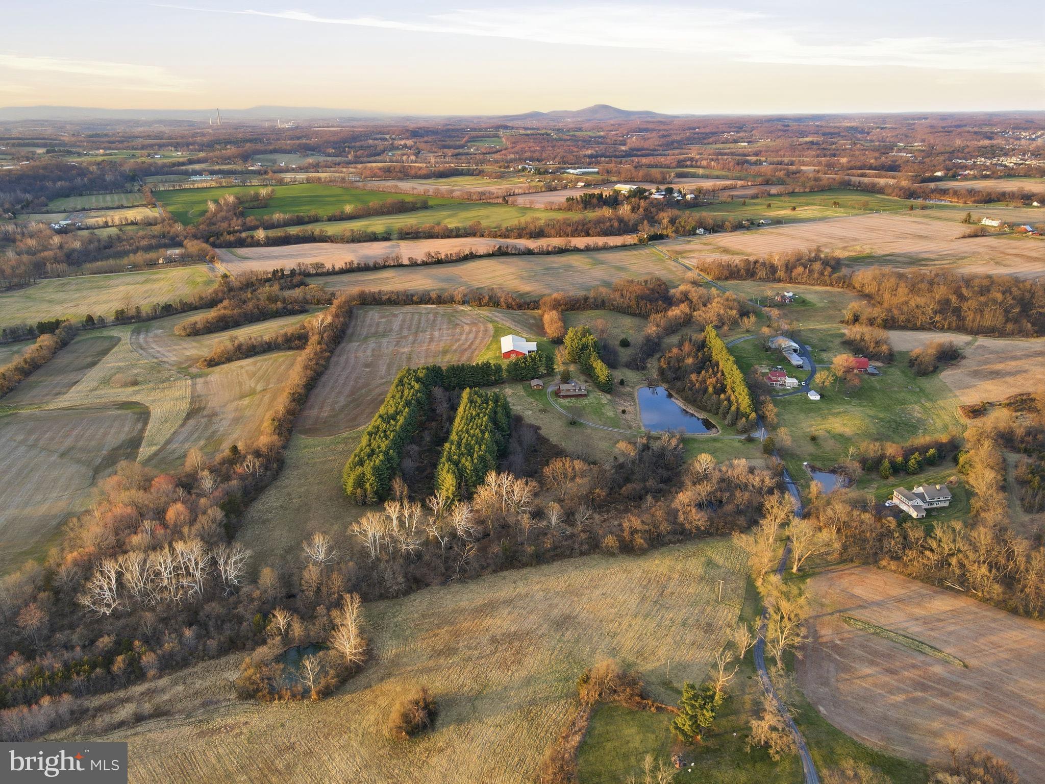 POOLESVILLE OUTSIDE - Farm