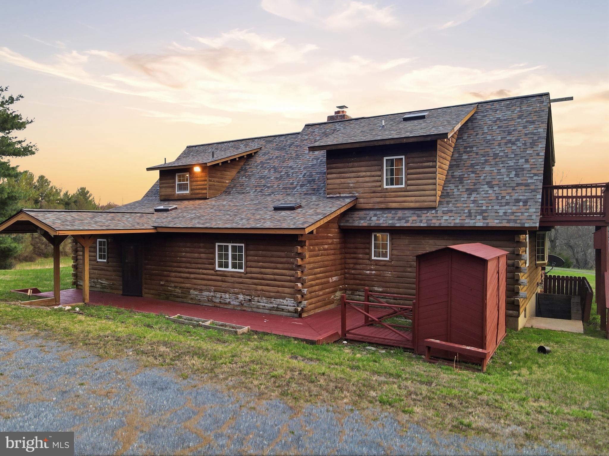 POOLESVILLE OUTSIDE - Farm
