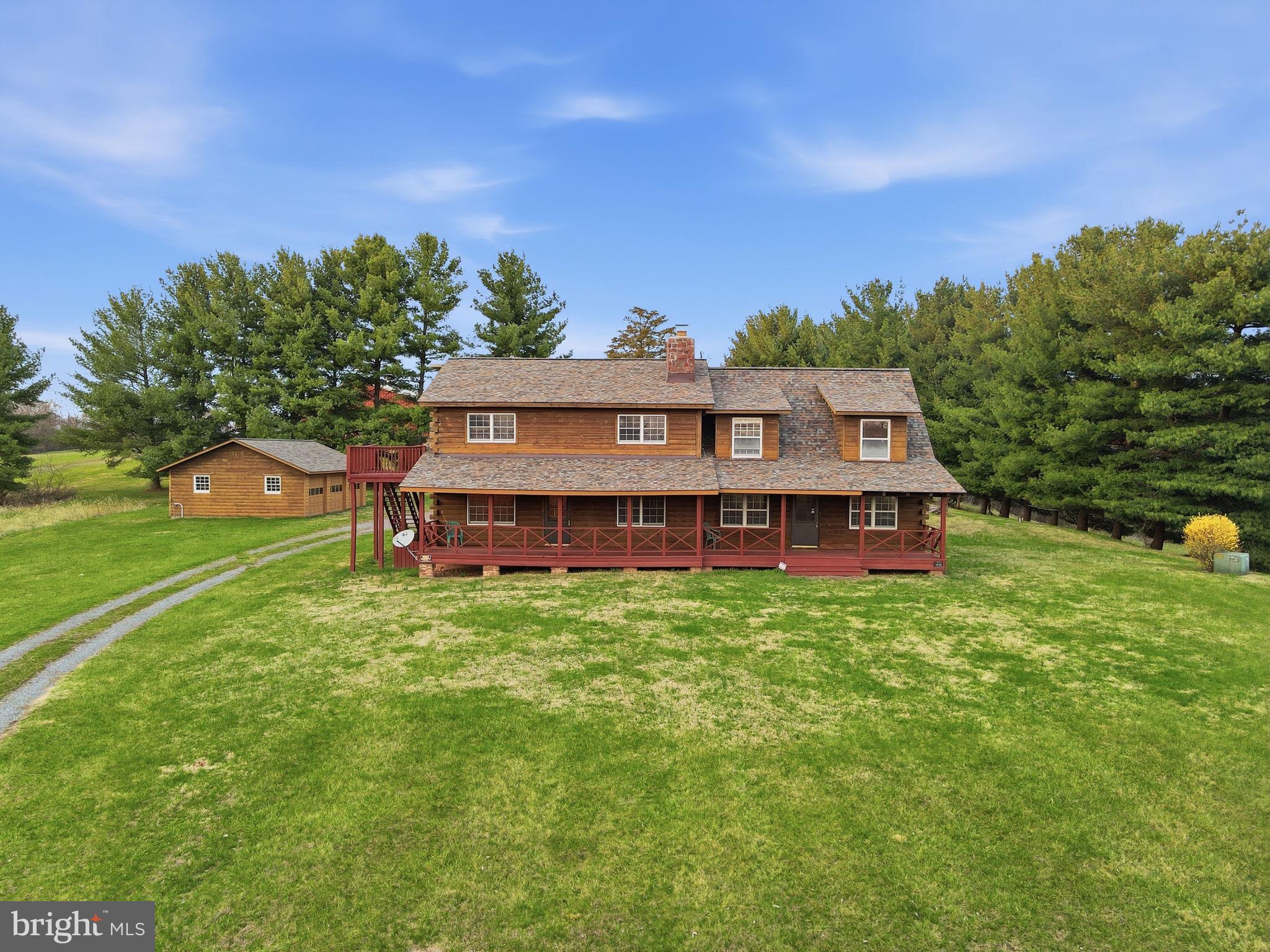 POOLESVILLE OUTSIDE - Farm