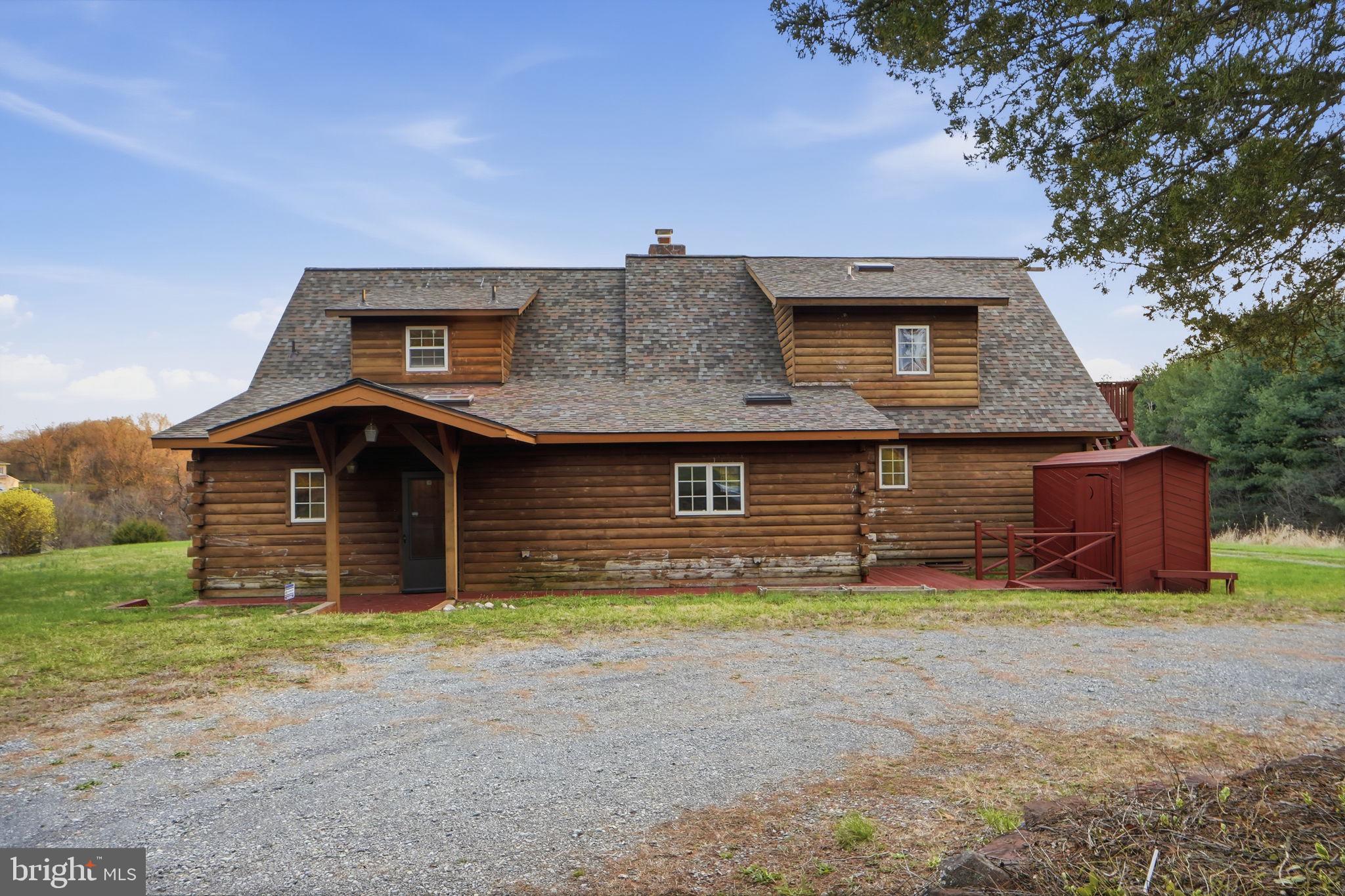 POOLESVILLE OUTSIDE - Farm