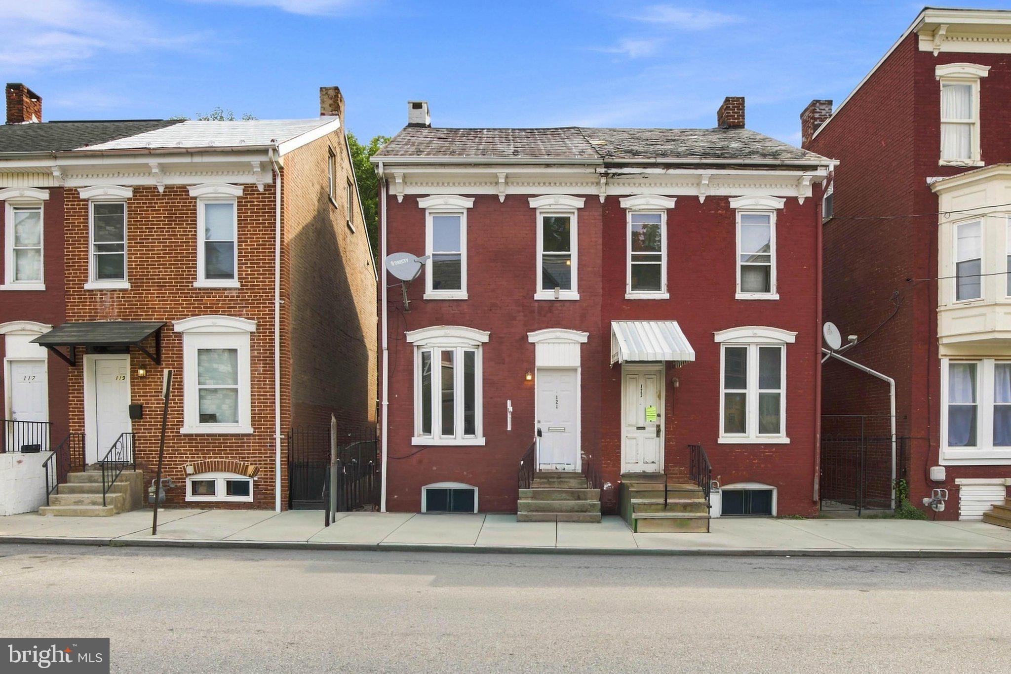 121 S WEST STREET