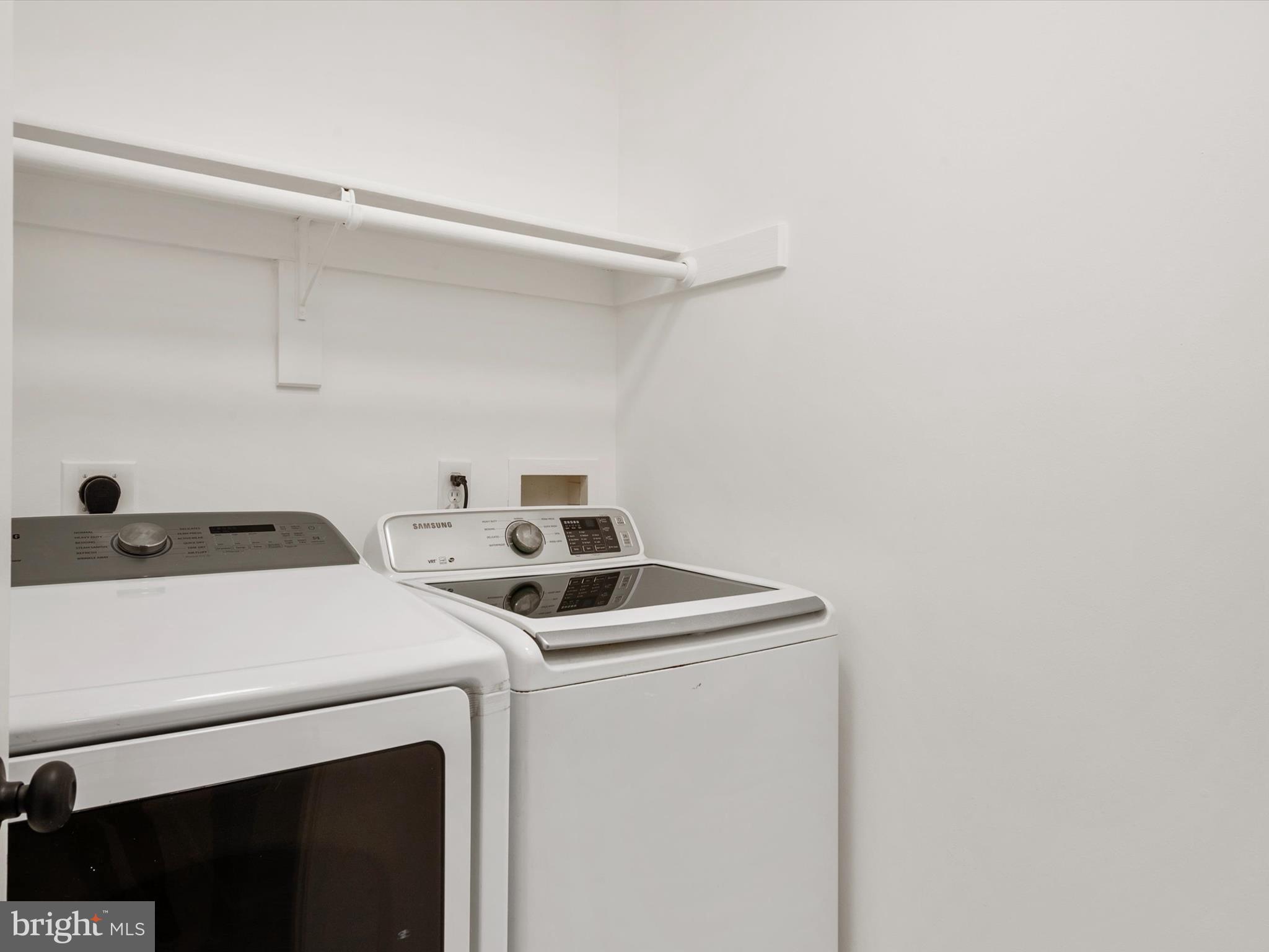 KENSINGTON VIEW - Residential