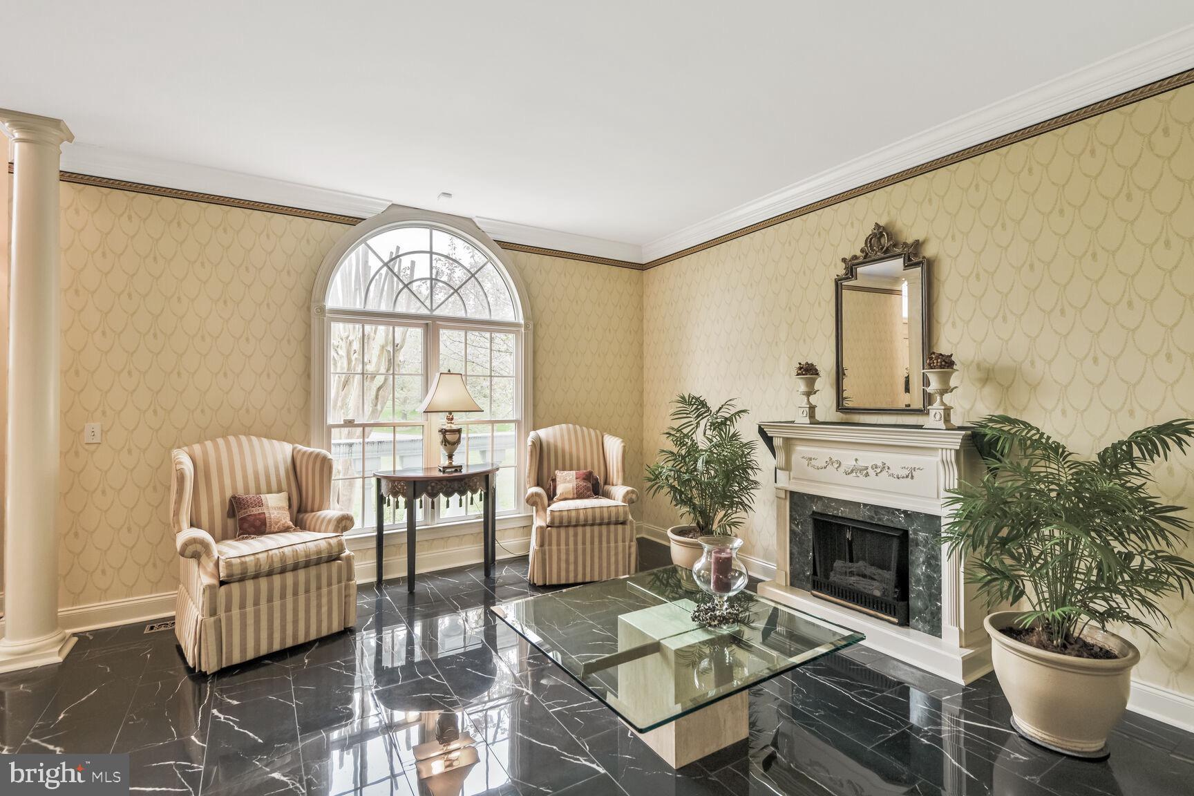 SOUTH RIVER COLONY - Residential