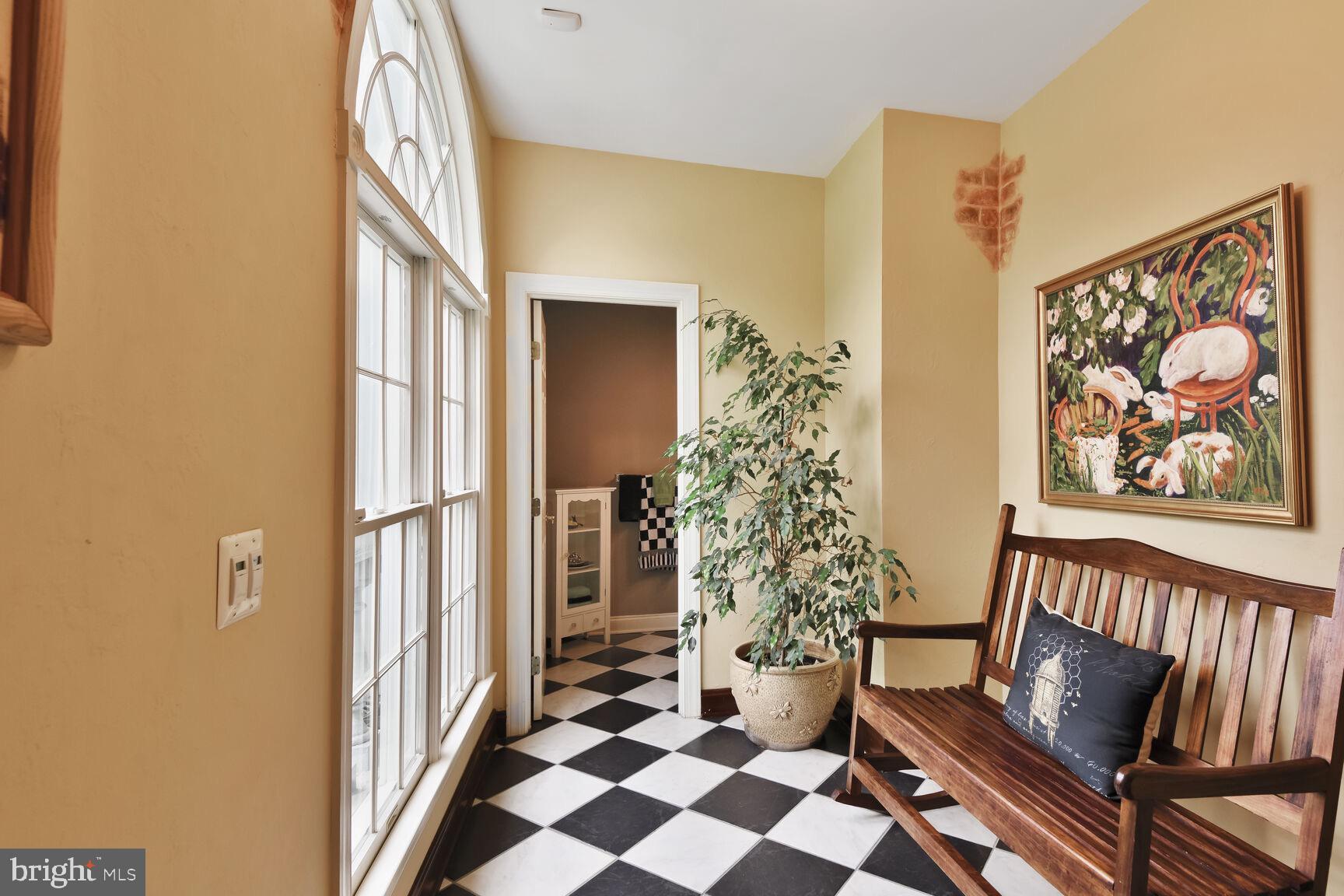 SOUTH RIVER COLONY - Residential