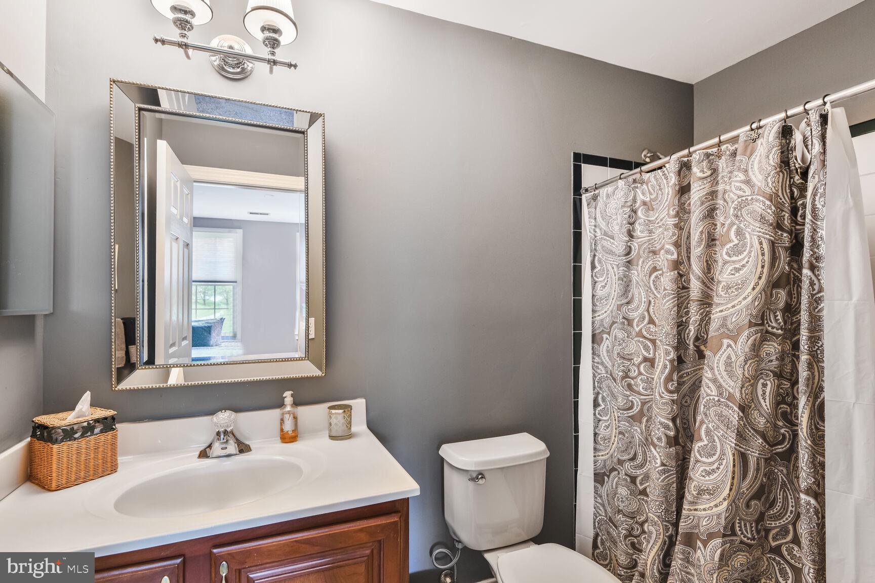 SOUTH RIVER COLONY - Residential