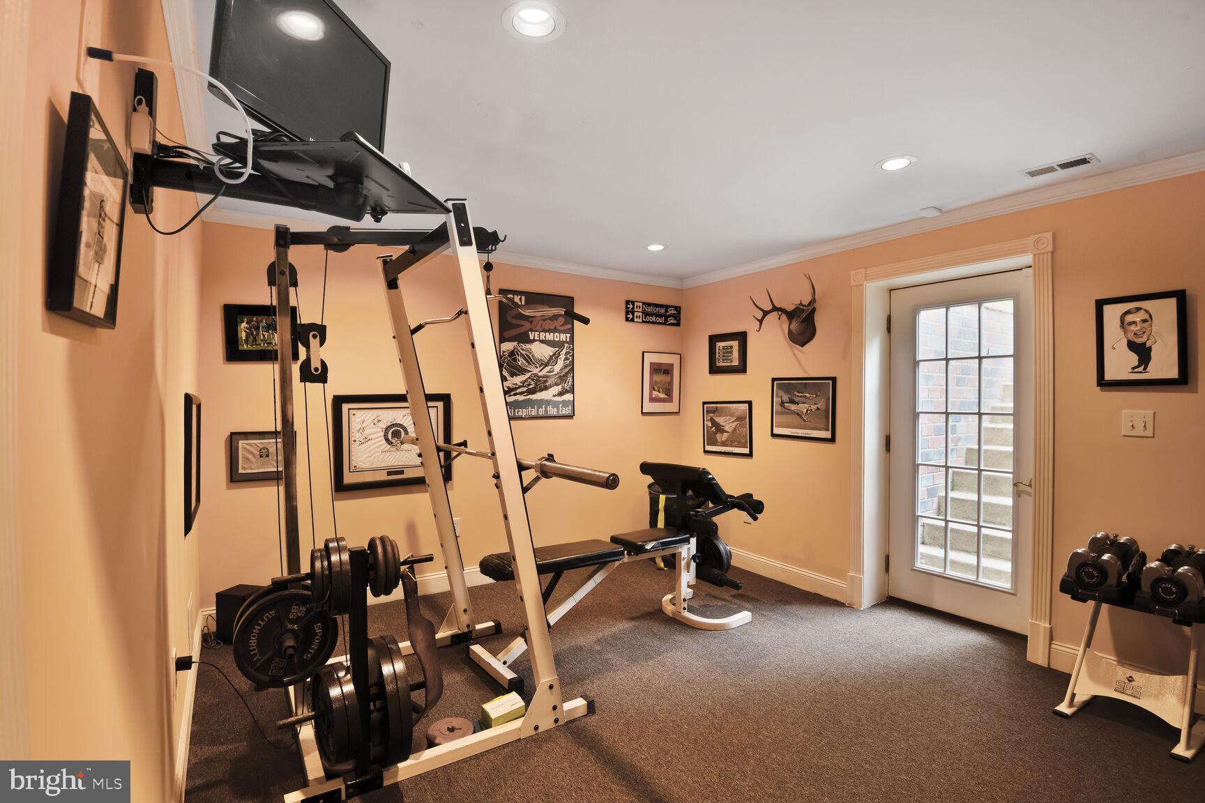 SOUTH RIVER COLONY - Residential