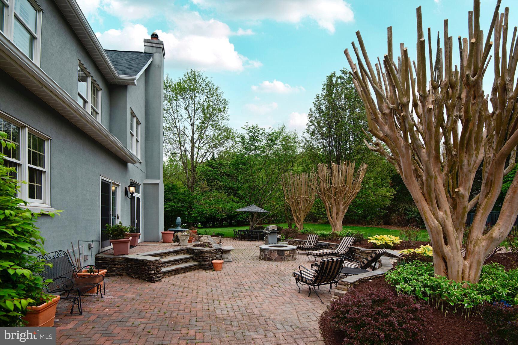 SOUTH RIVER COLONY - Residential