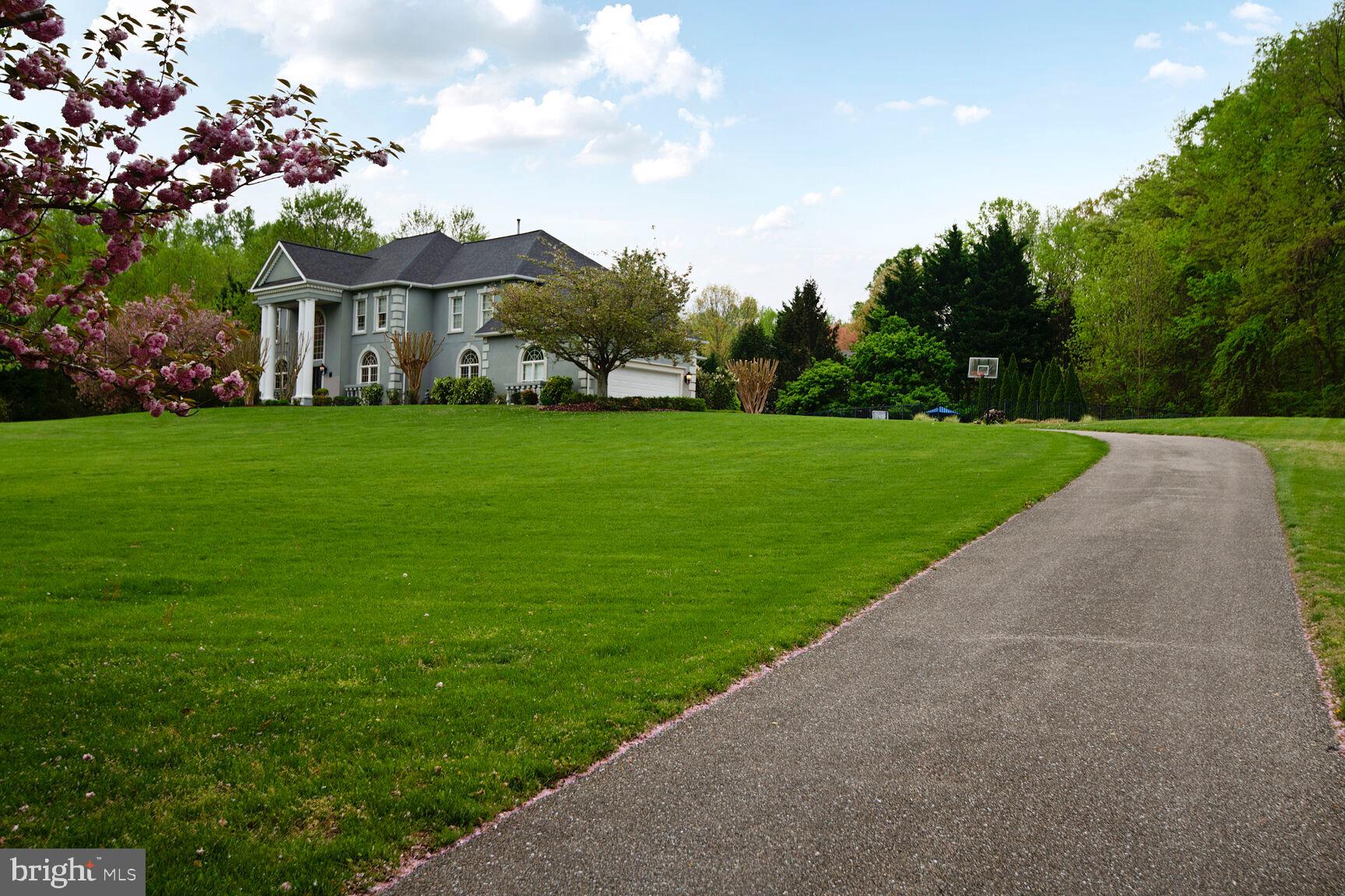 SOUTH RIVER COLONY - Residential