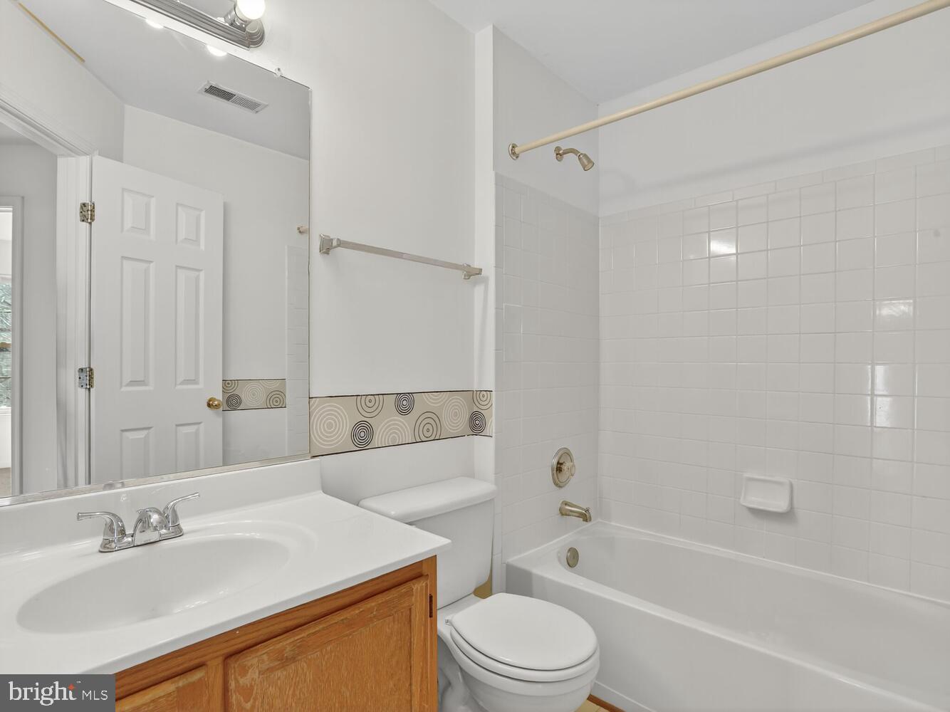 RIDGELEIGH - Residential Lease