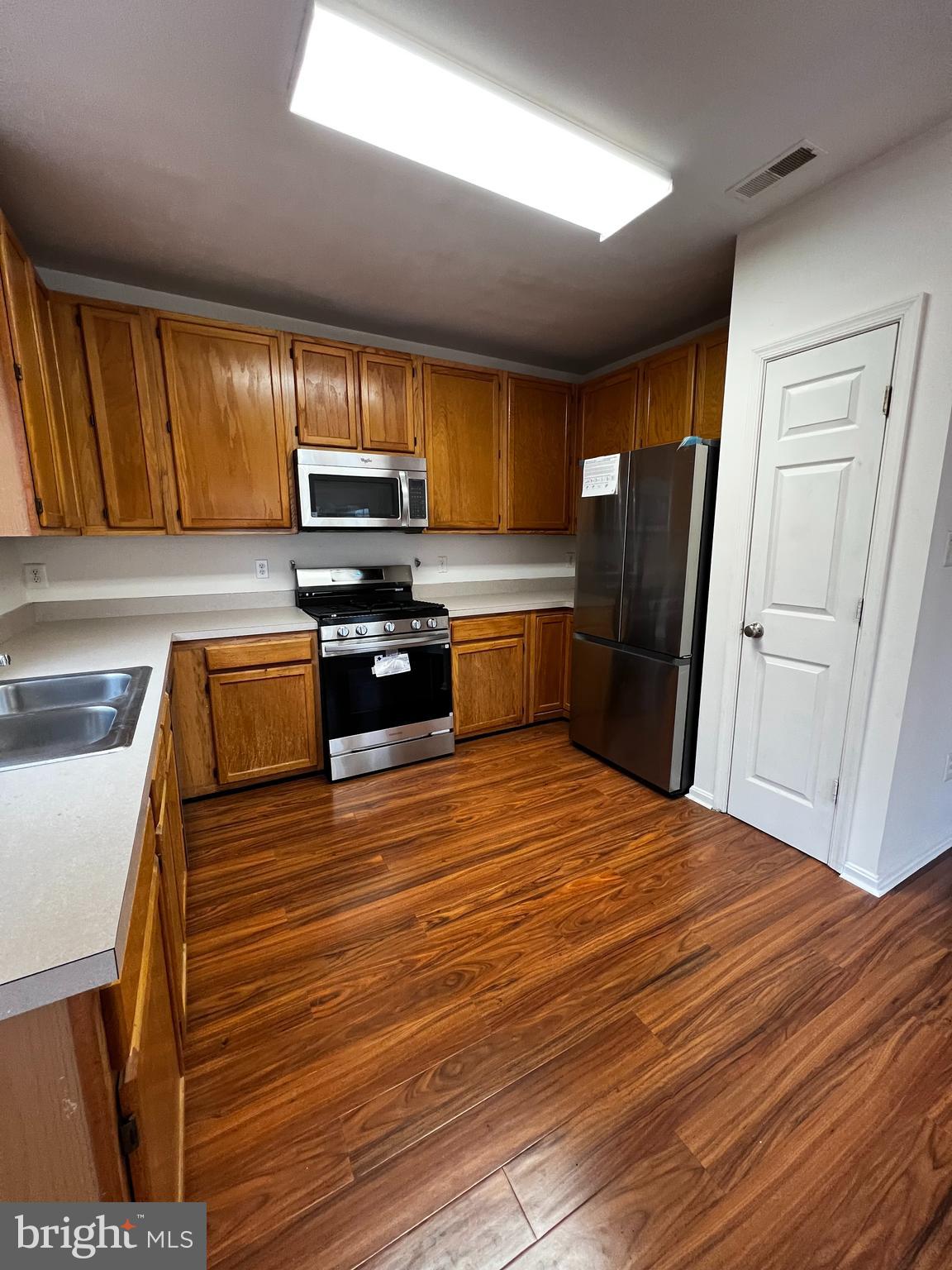 RIDGELEIGH - Residential Lease