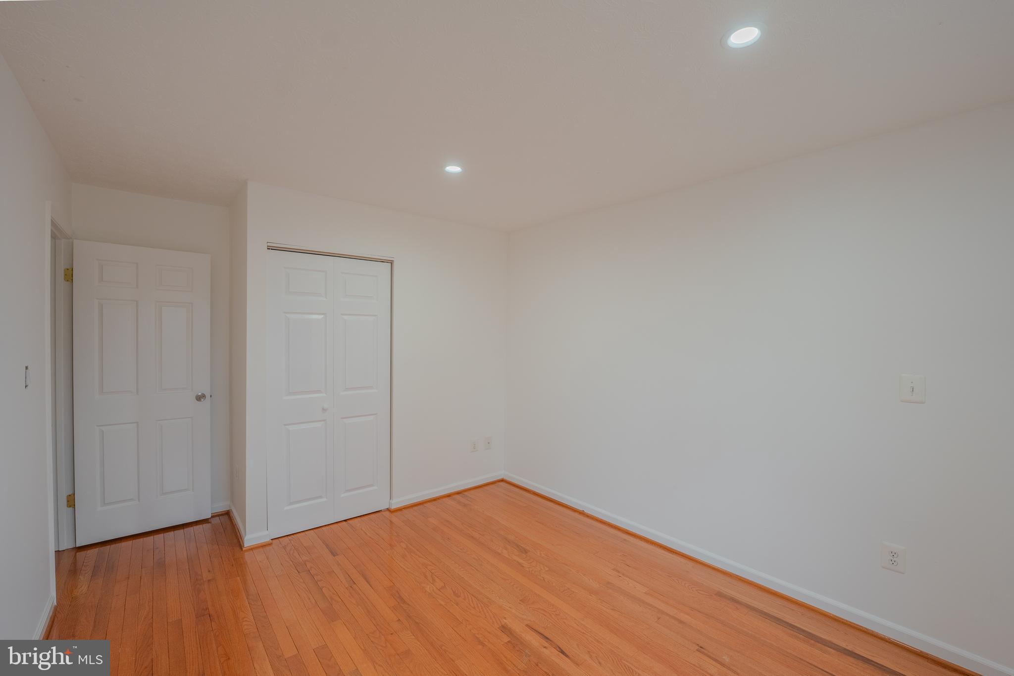 MONTGOMERY MEADOWS - Residential