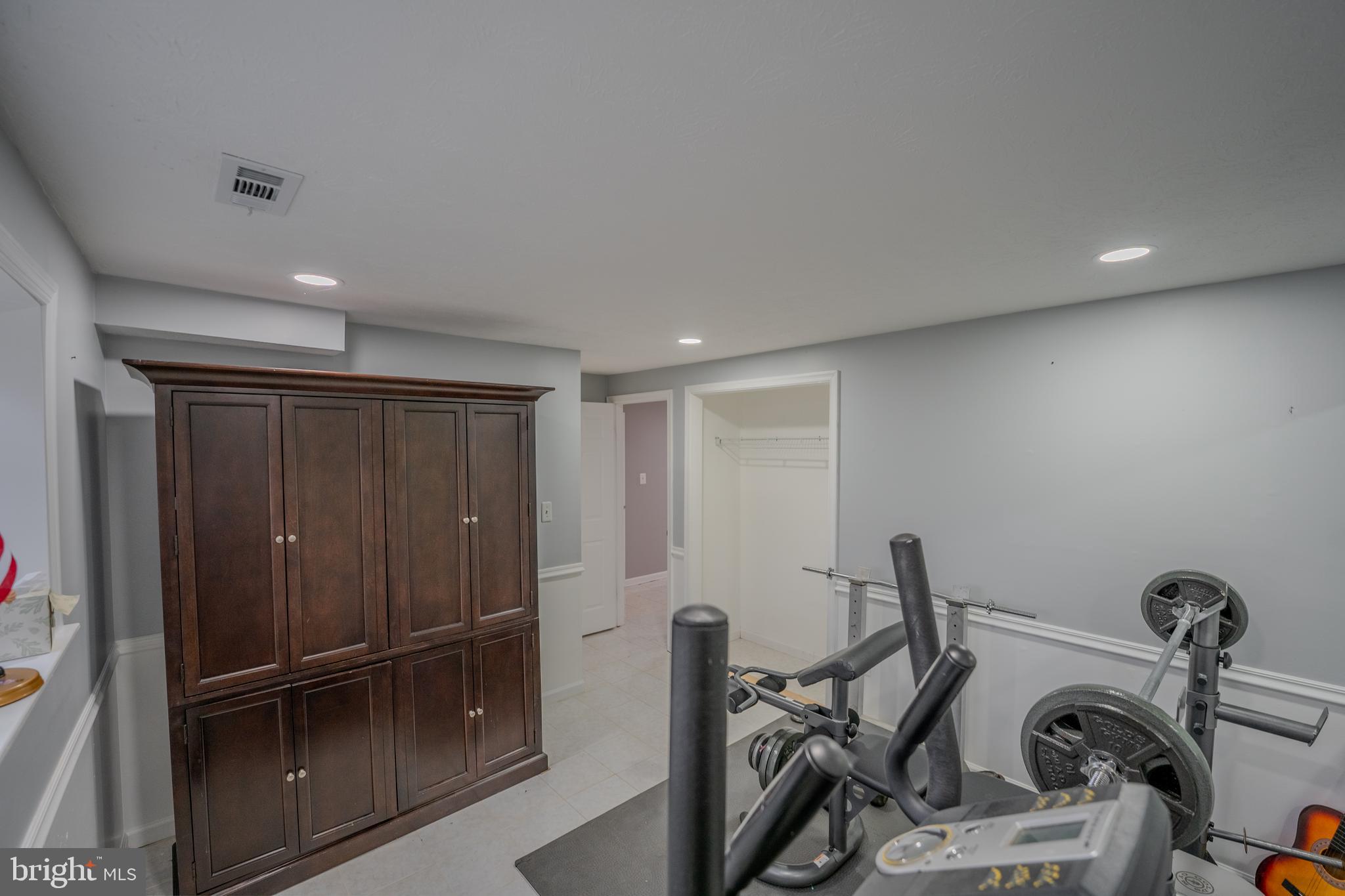 MONTGOMERY MEADOWS - Residential