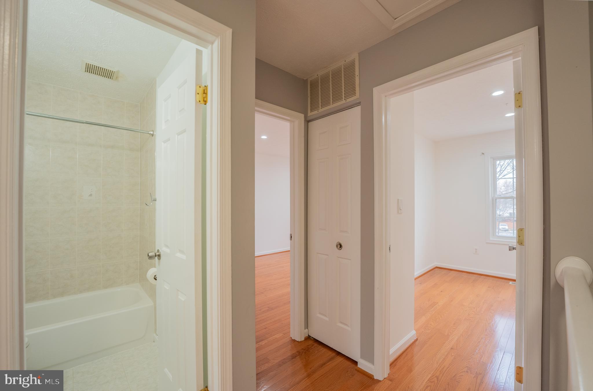 MONTGOMERY MEADOWS - Residential