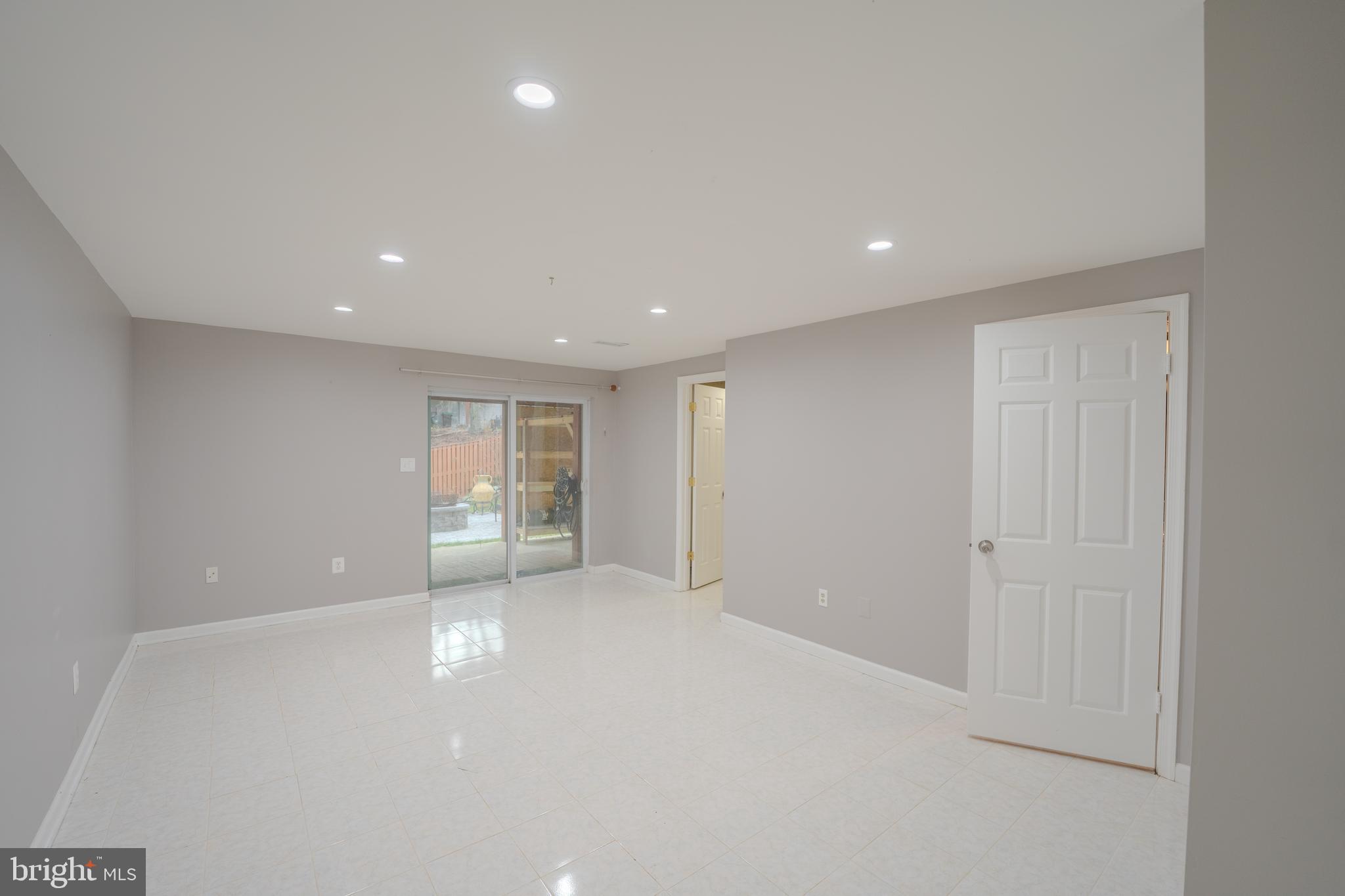 MONTGOMERY MEADOWS - Residential