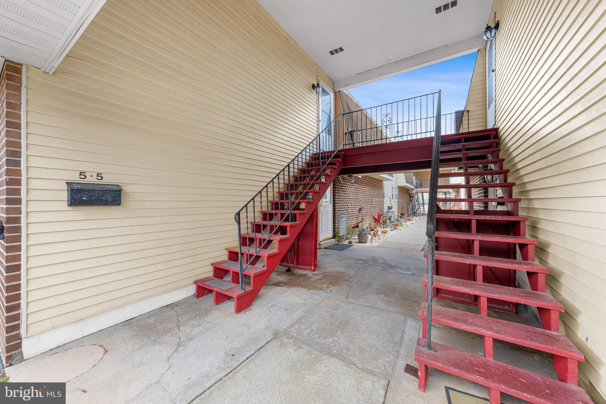 5 FLORENCE TOLLGATE PLACE 5