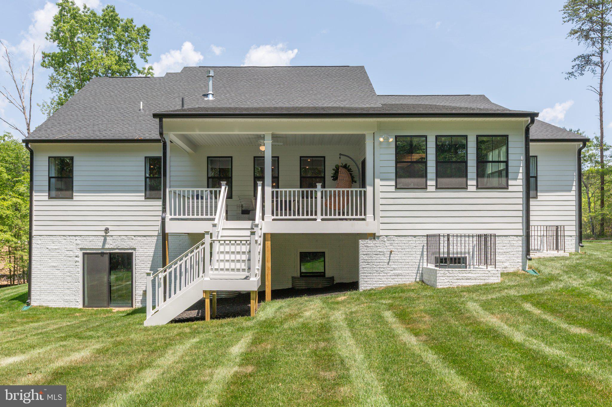 WHITEHALL - Residential