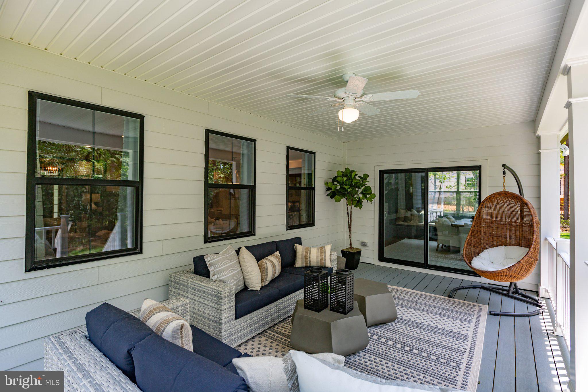 WHITEHALL - Residential