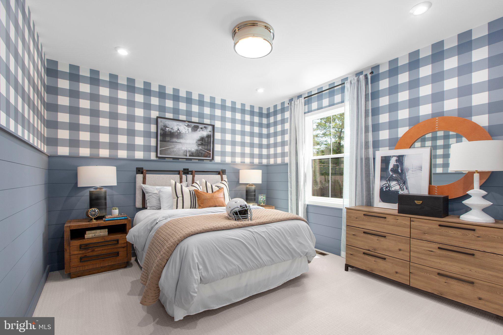 WHITEHALL - Residential