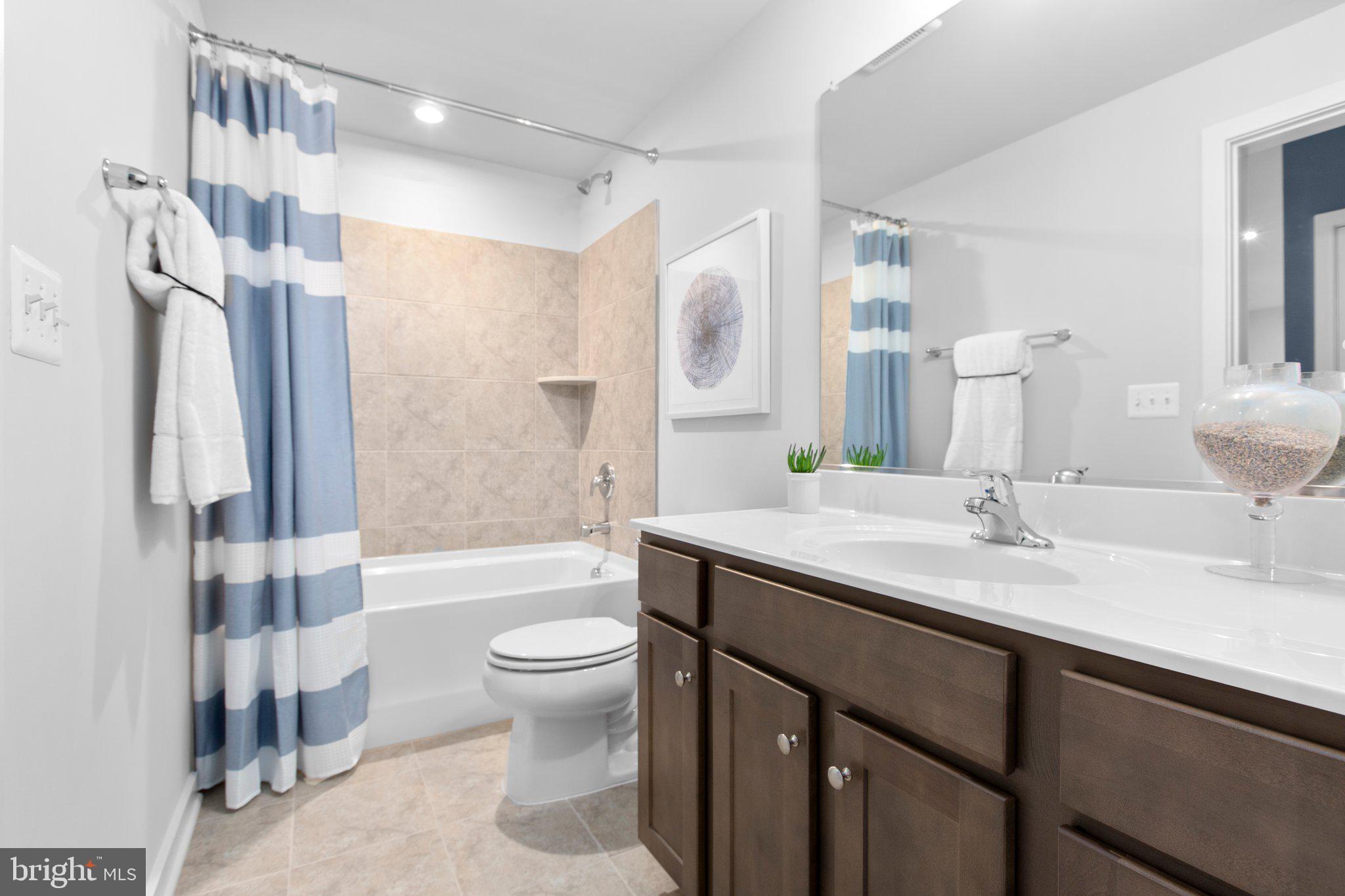 WHITEHALL - Residential