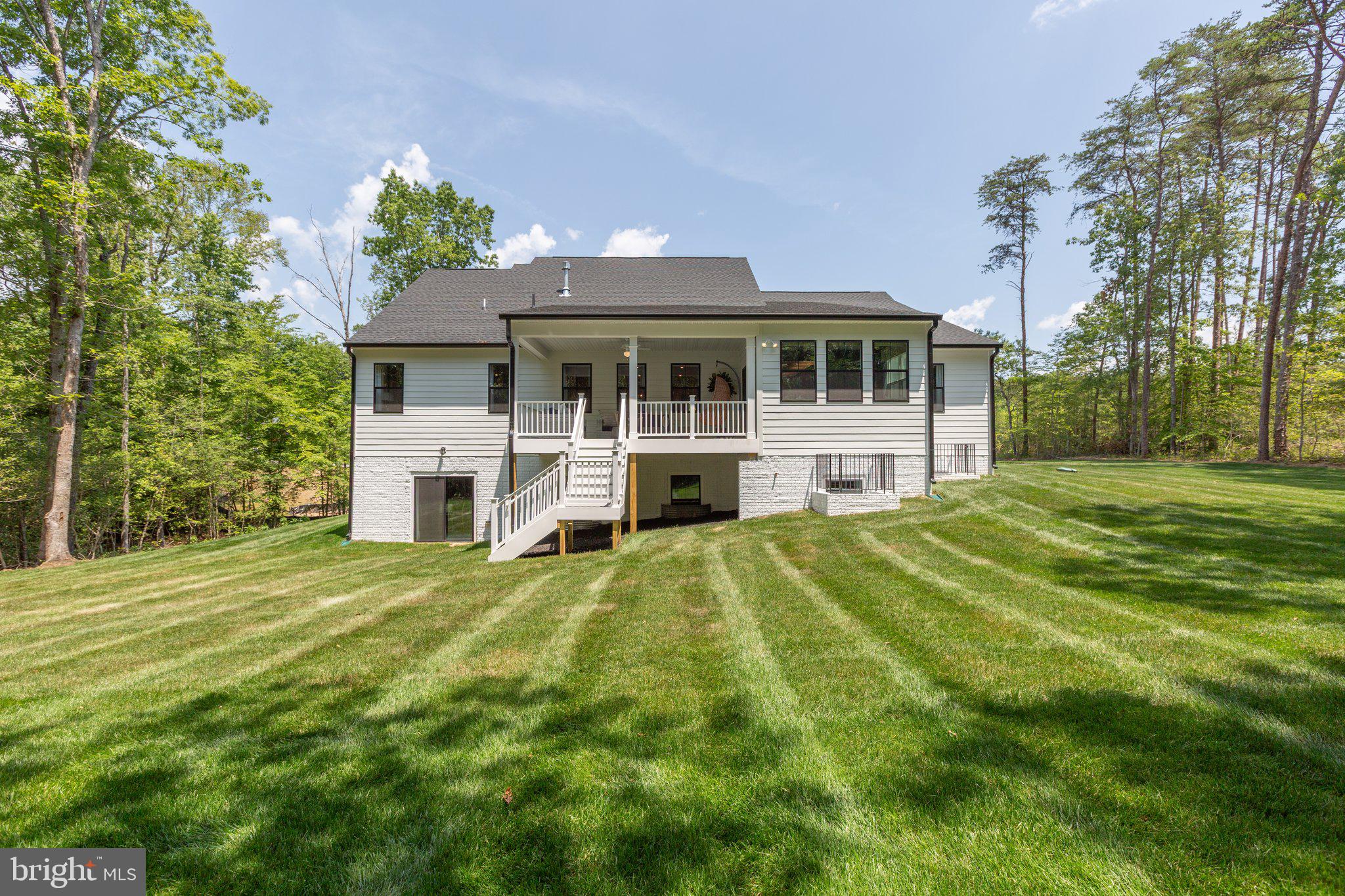 WHITEHALL - Residential