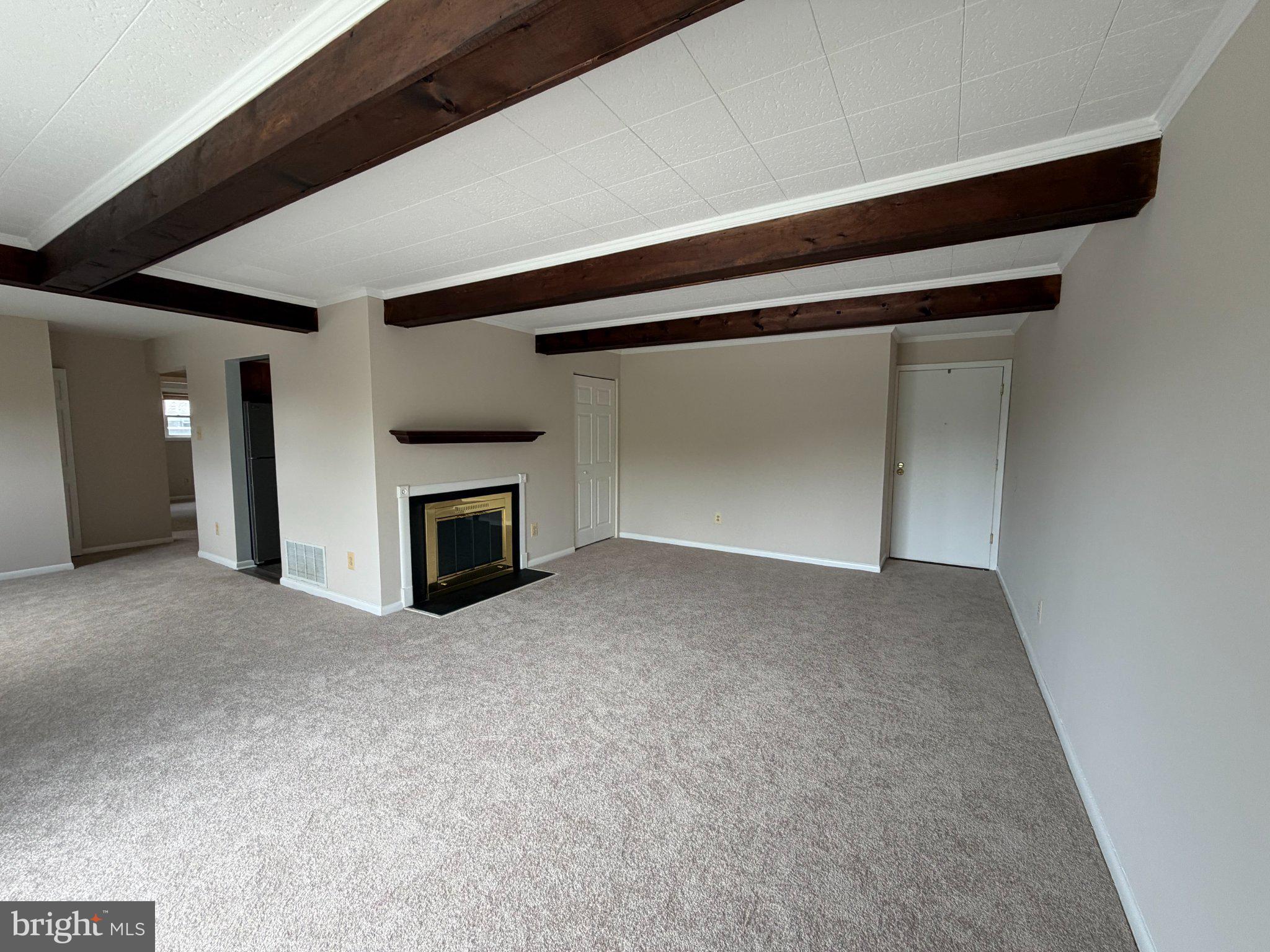 17 WARREN LODGE COURT 1C